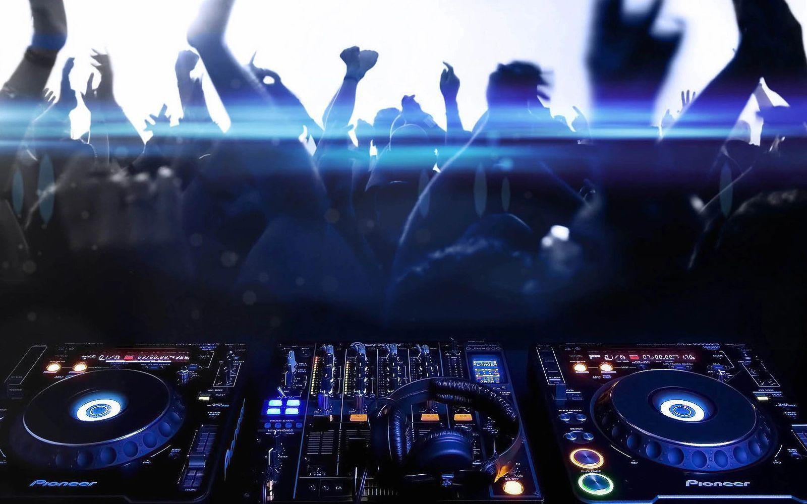 1600x1000 Miami Party DJ. Techno party, Music wallpaper, Pioneer dj