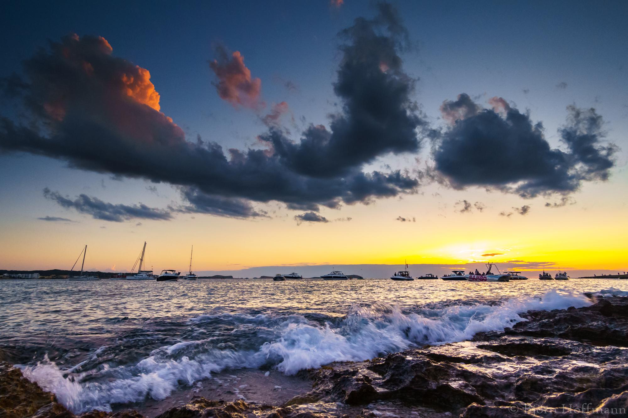 2000x1333 Café del Mar Sunset, Ibiza, Spain