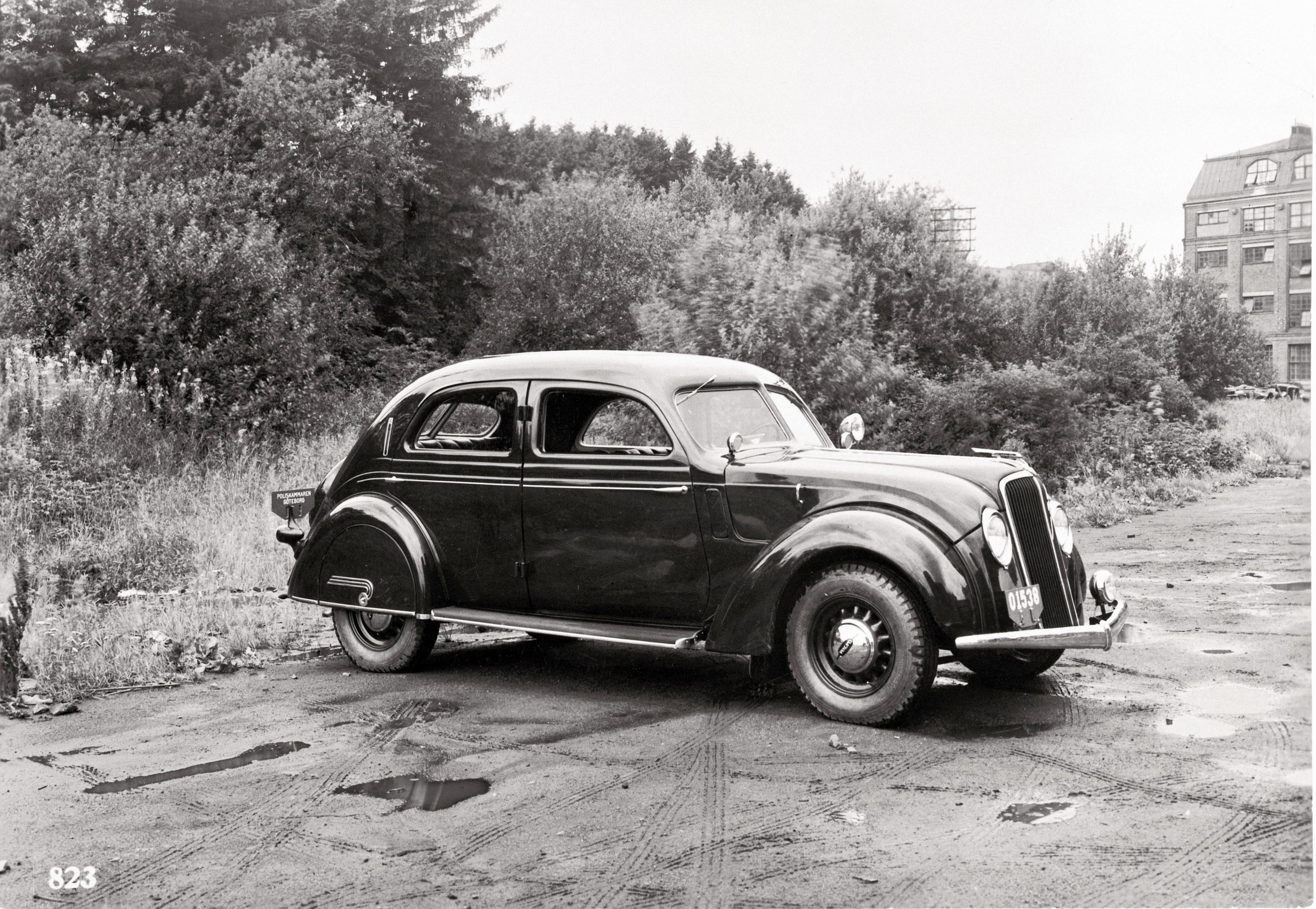 3545x2447 Volvo PV36 Police Car 1936