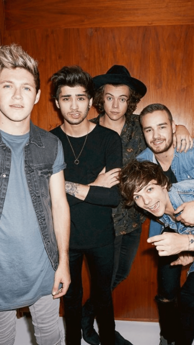 750x1334 Four ❤️. One direction photohoot, One direction lockscreen, One direction picture