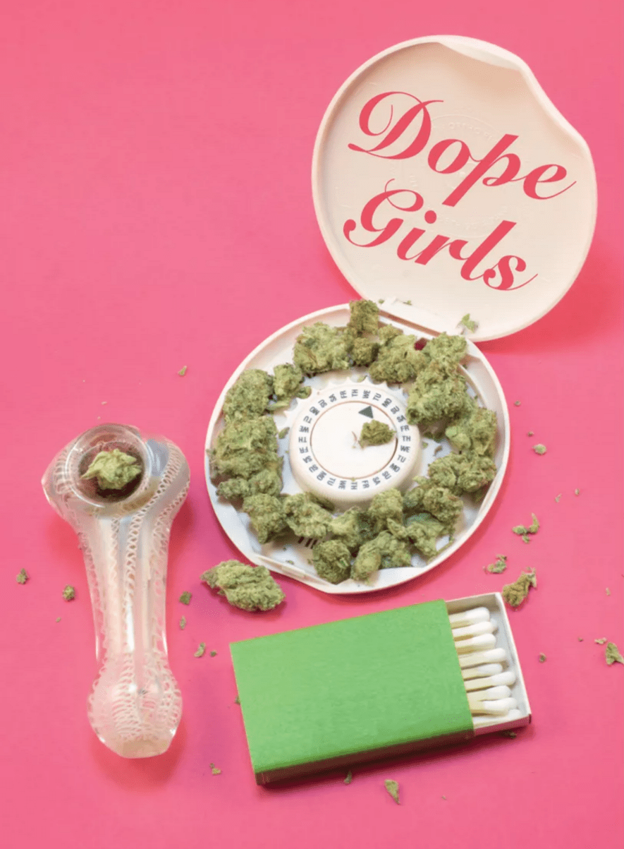 885x1203 Models and Bongs