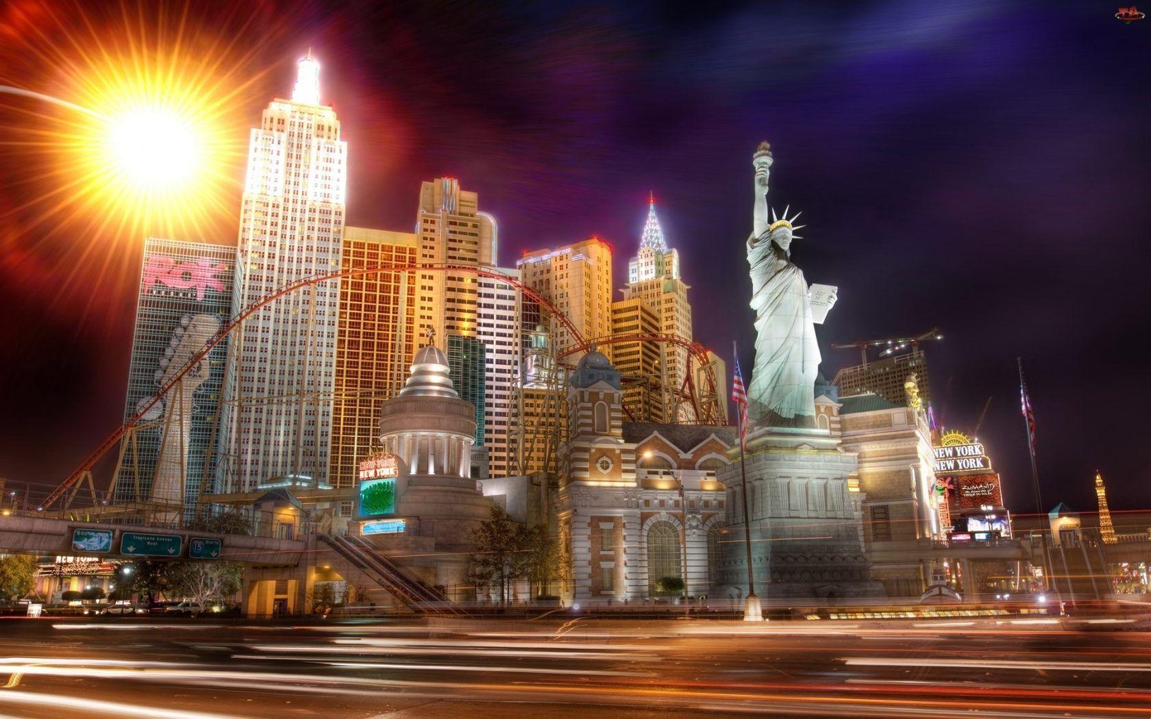 1680x1050 Hotel New York Statue Of Liberty In Las Vegas Nevada Usa HD Desktop