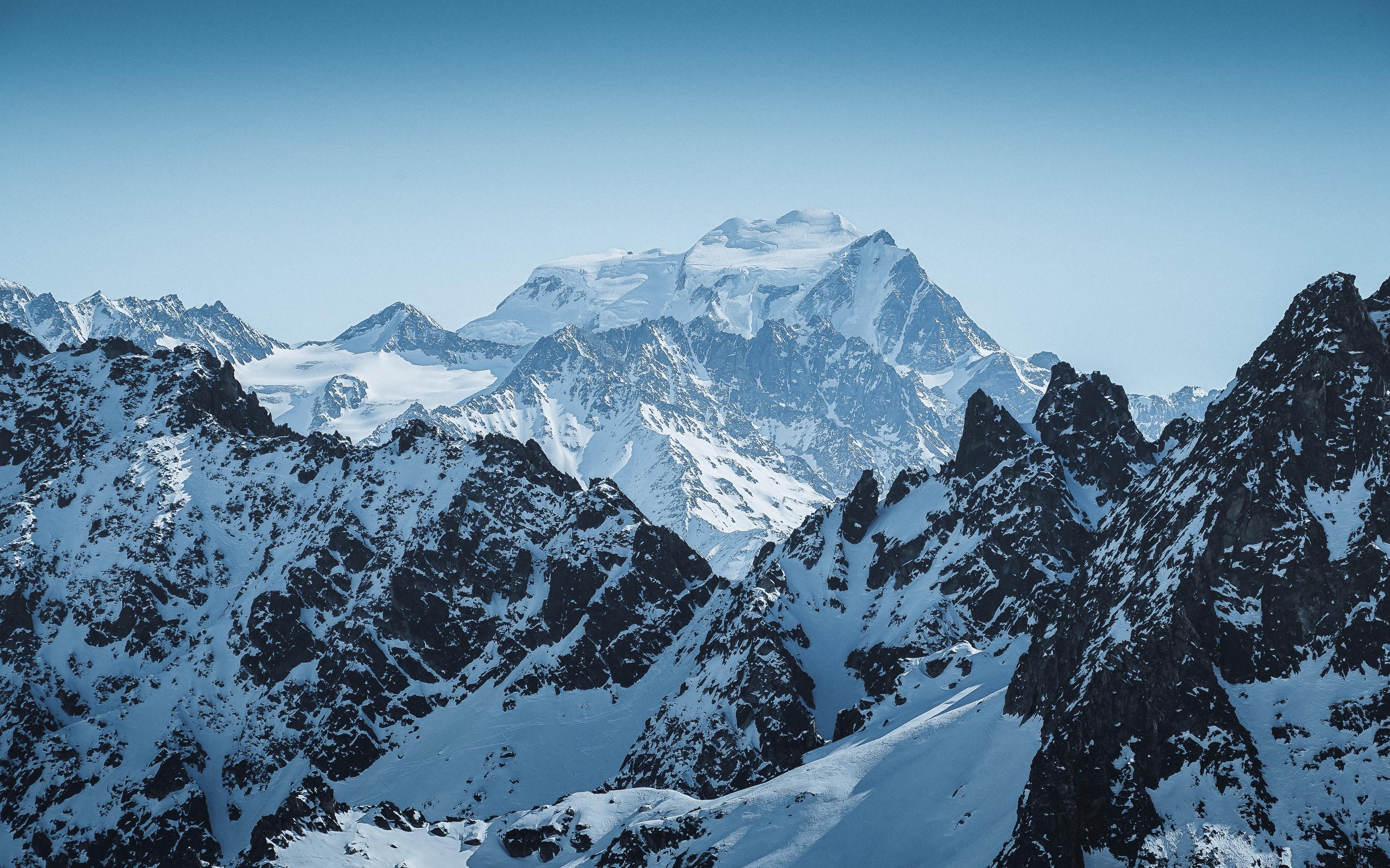 3840x2400 Snowy Mountains HD