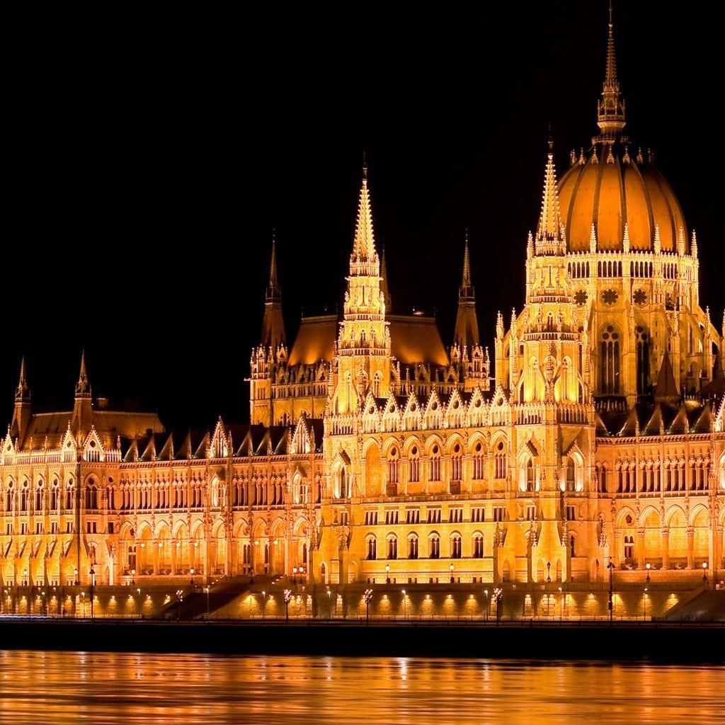 1024x1024 Hungarian Parliament Building iPad Wallpaper Free Download