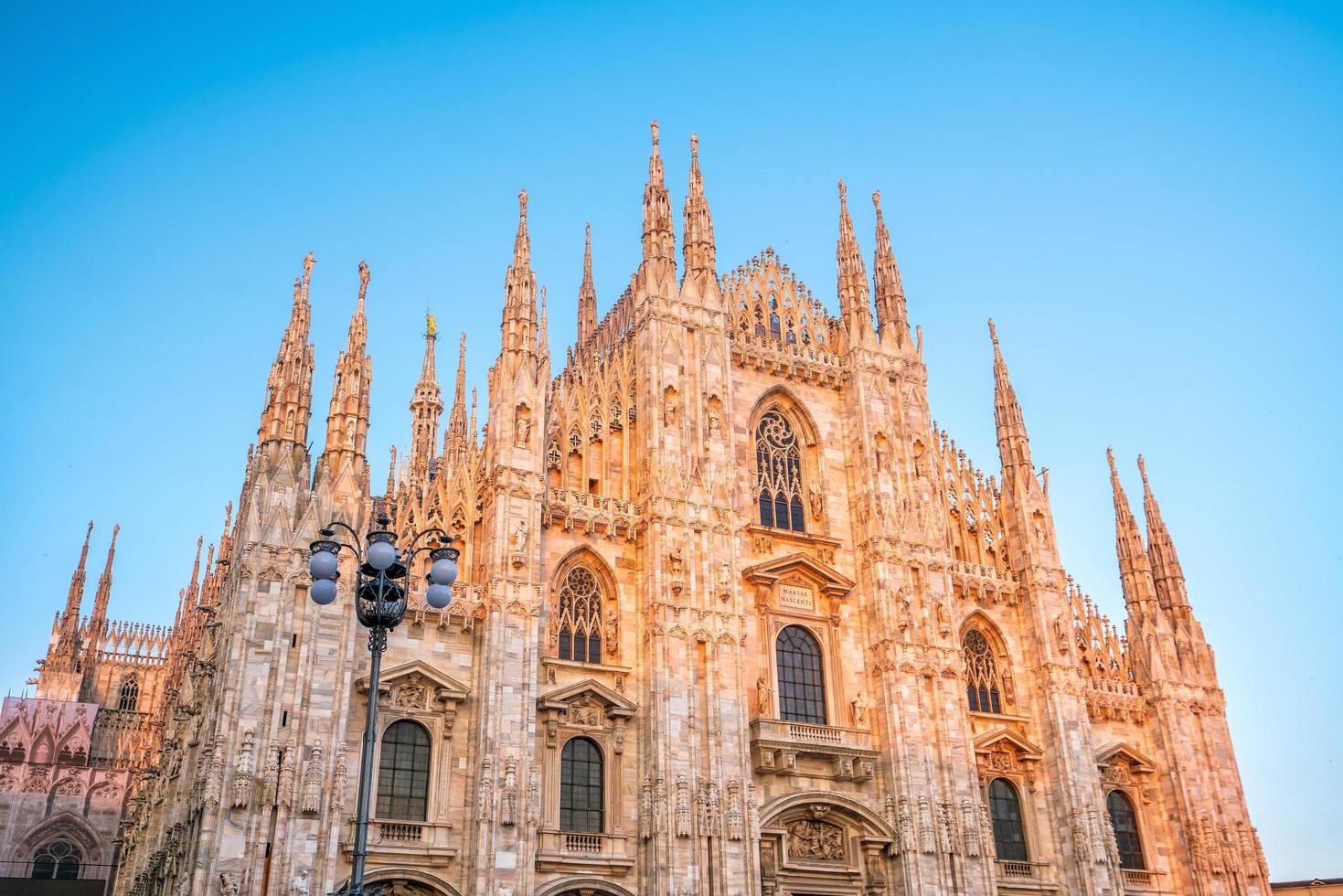 1469x980 Cathedral Duomo di Milano at Square Piazza Duomo, morning in Milan