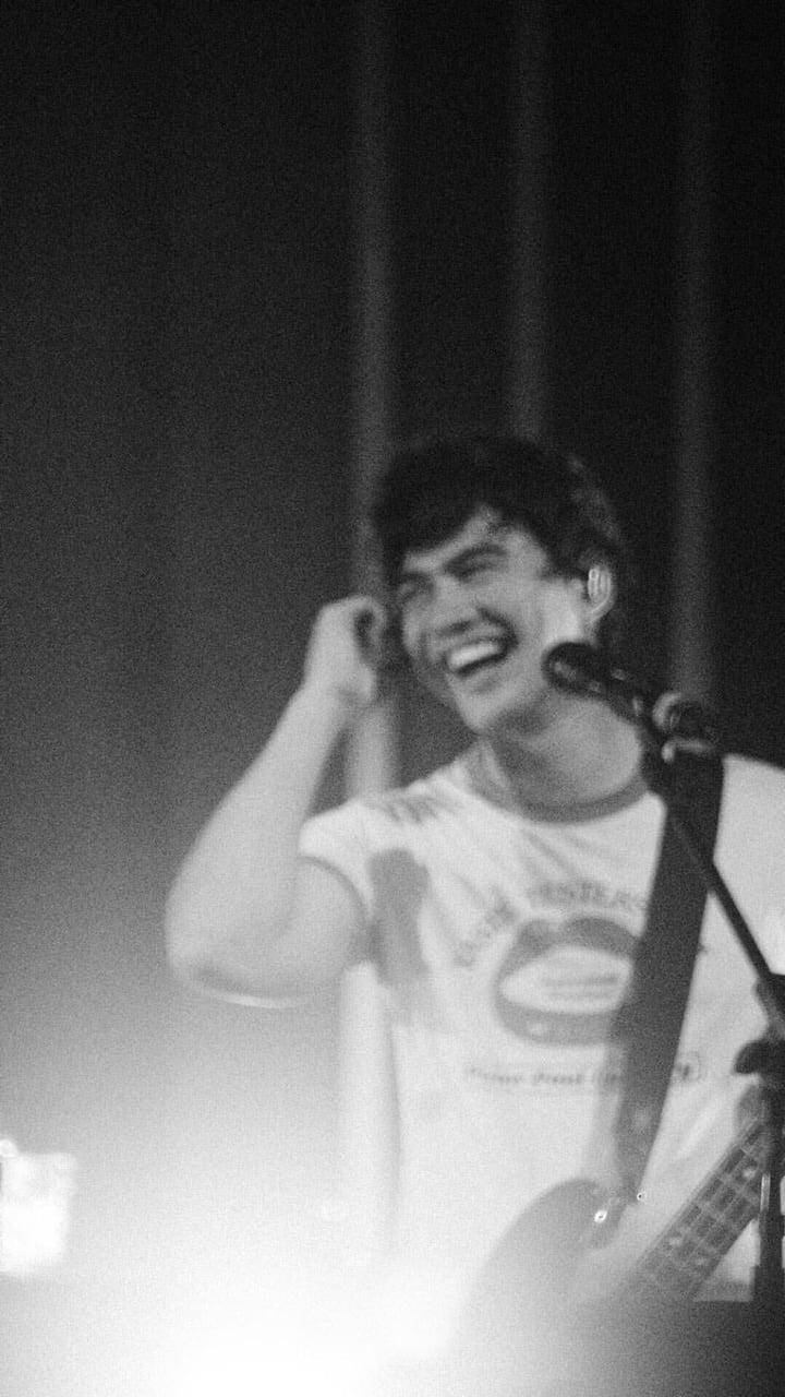 720x1280 5sos Calum Hoods Wallpaper For iPhone