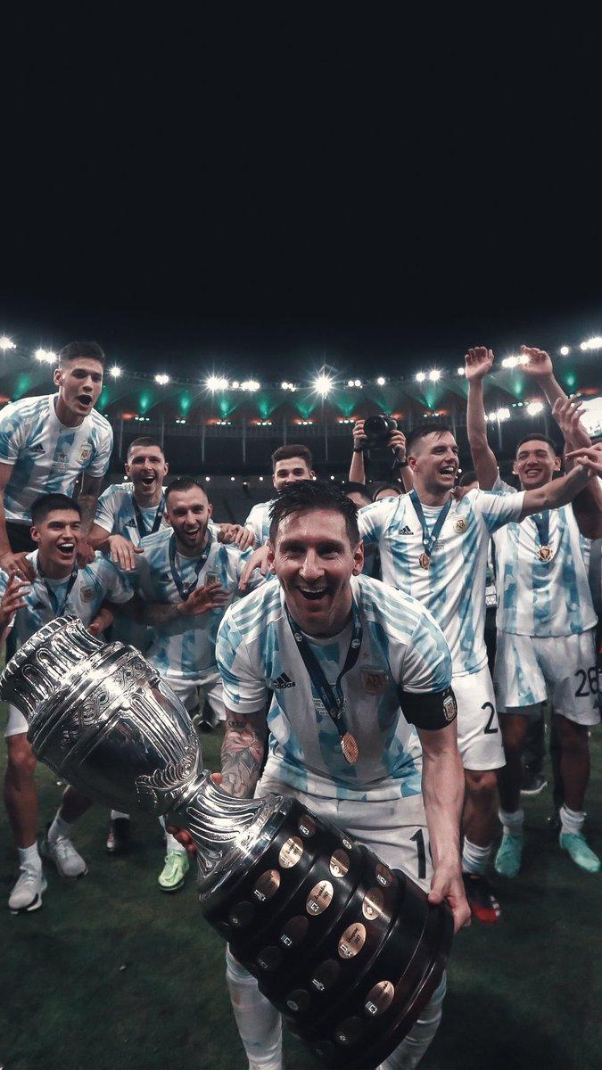 Argentina đã vô địch Copa America và đã để lại nhiều kỷ niệm đáng nhớ. Bạn muốn cập nhật những khoảnh khắc ấn tượng và đã đặt hình nền cho điện thoại của mình chưa? Hãy xem bức ảnh mới nhất về Argentina và sẵn sàng cho một cuộc phiêu lưu bóng đá không ngừng nghỉ.