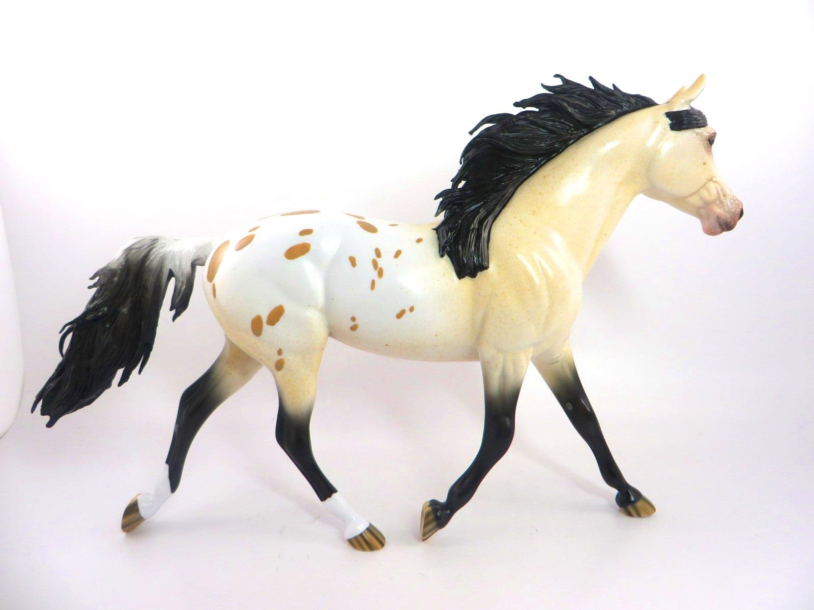1600x1200 WOODEN SOLDIER LE 14 BUCKSKIN APPY PALOUSE MODEL HORSE BY AUDREY DIXON