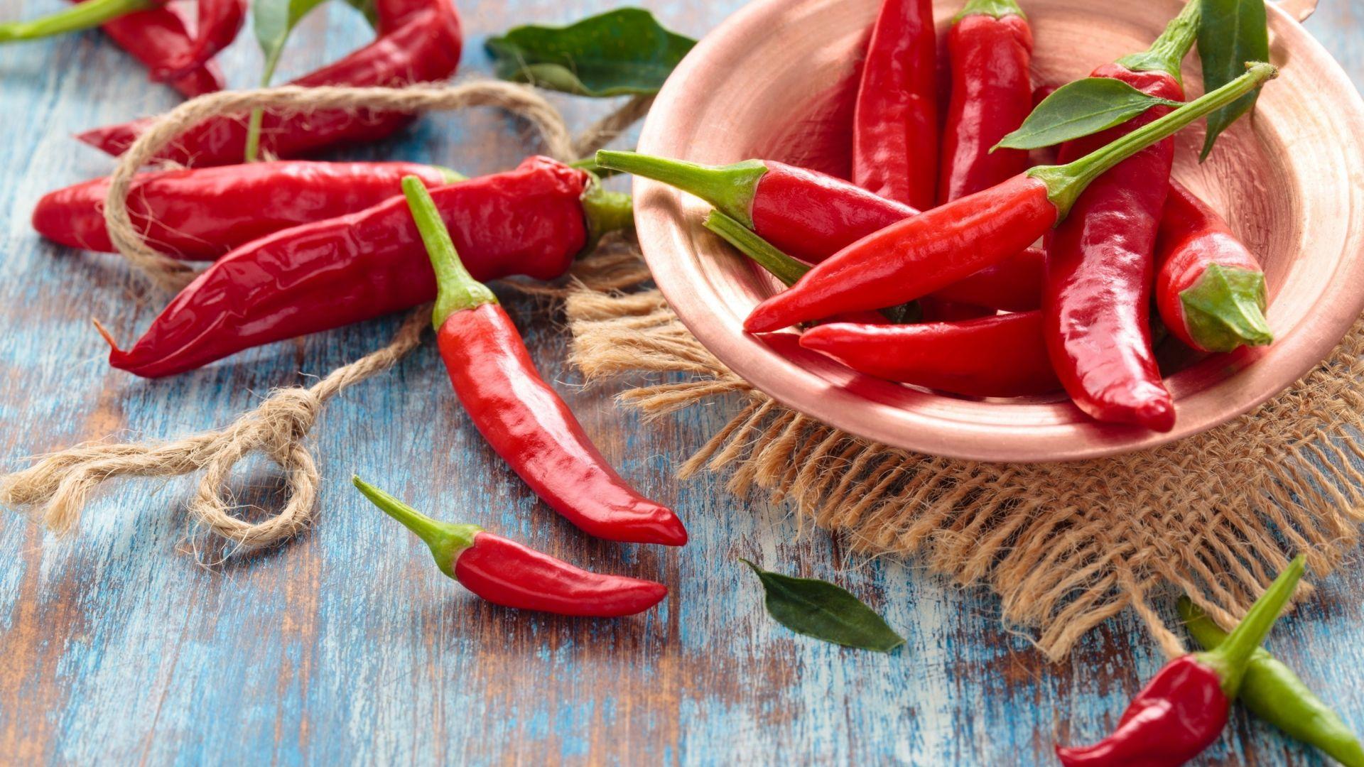 Red Chilli Wallpapers - Top Free Red Chilli Backgrounds - WallpaperAccess