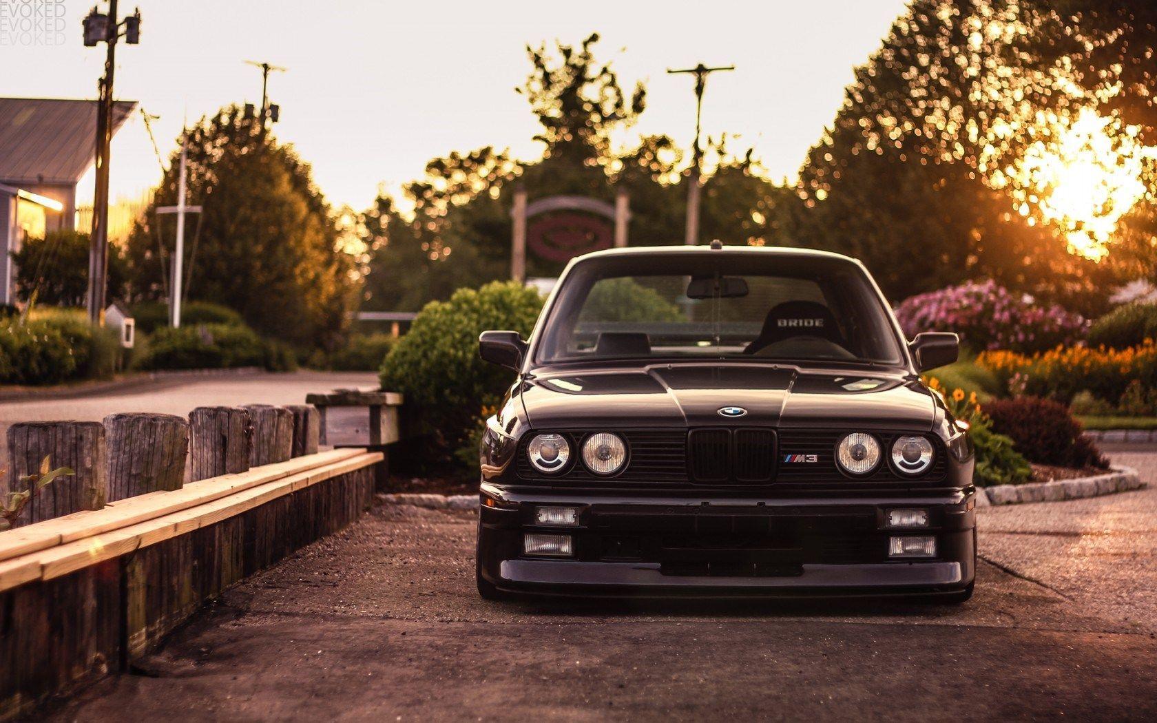 BMW E30 M3 Cave iPhone Wallpapers Free Download