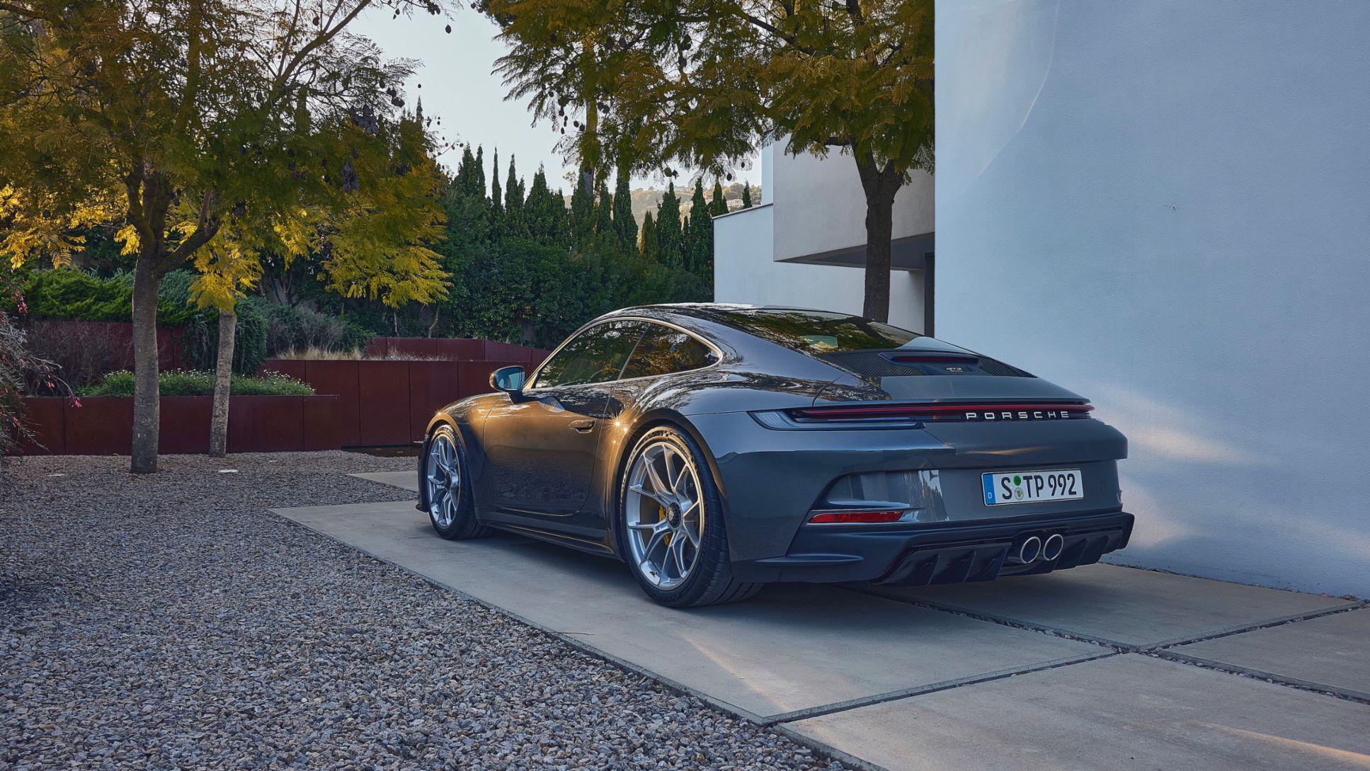 1935x1089 The new Porsche 911 GT3 with Touring Package Newsroom USA