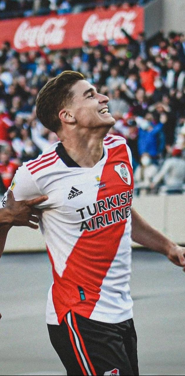 630x1280 Julian alvarez wallpaper