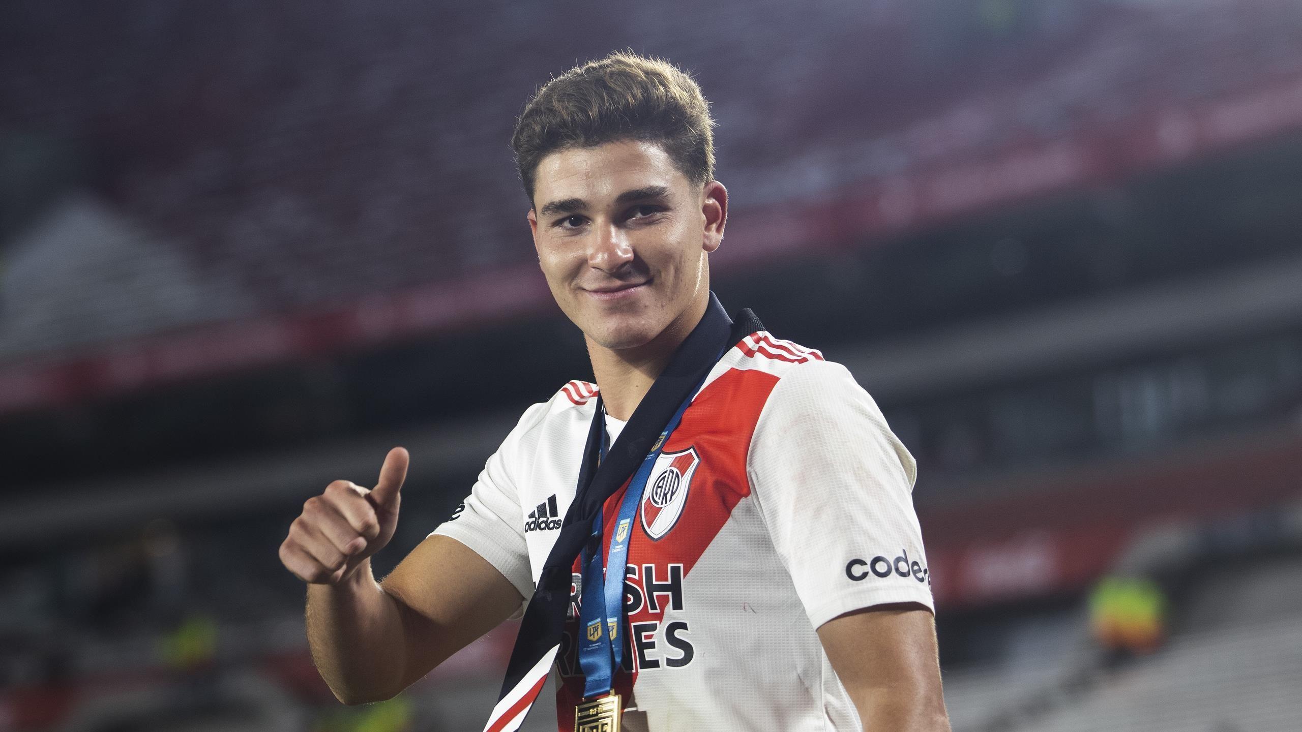 2560x1440 Manchester City Sign Julian Alvarez, Nicknamed 'The Spider', From River Plate On A Five And A Half Year Deal
