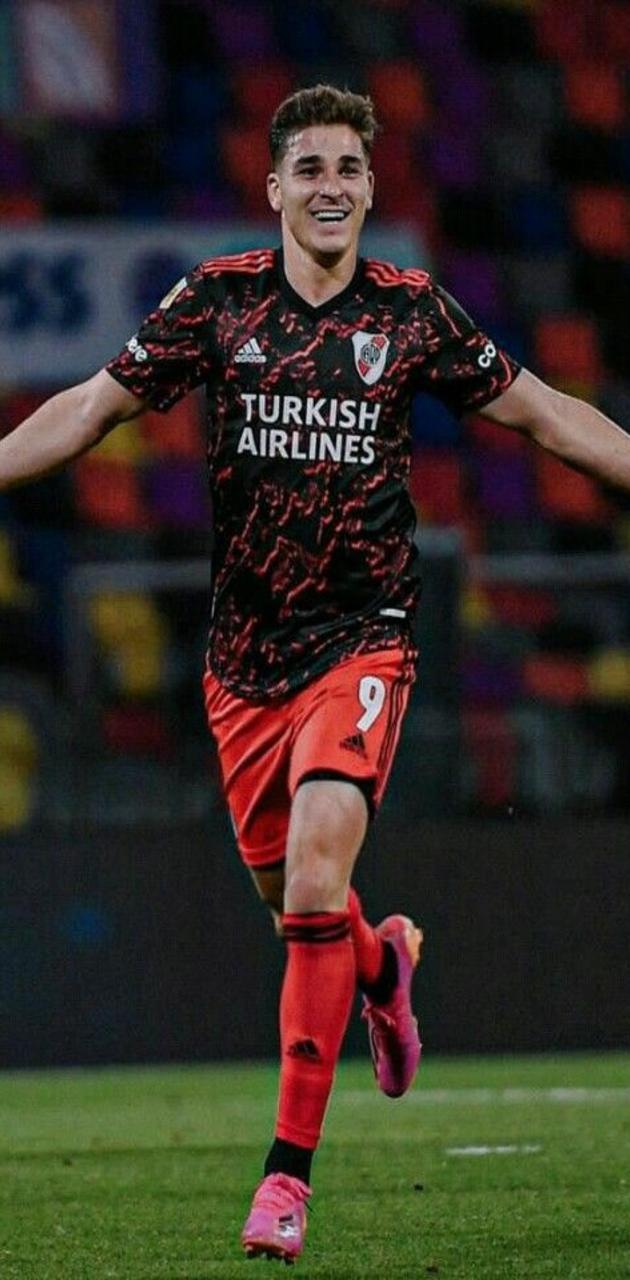 630x1280 Julian alvarez wallpaper