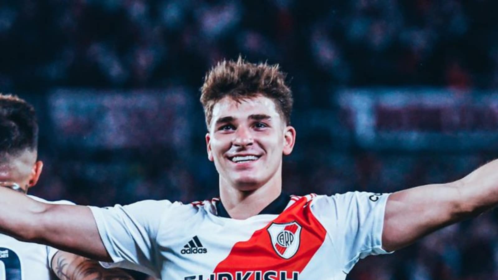 1600x900 Transfer News: Manchester City Sign Argentina Forward Julian Alvarez from River Plate