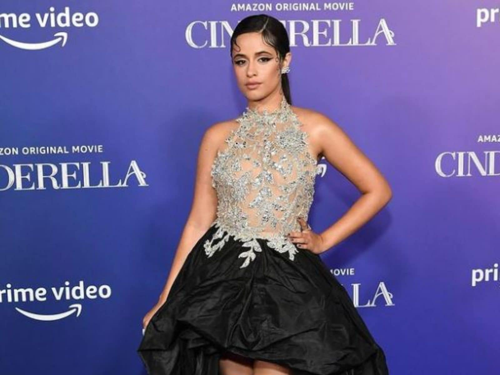 1600x1200 Camila Cabello Faints at 'Cinderella' Premiere, Says 'I'm Sorry I Just Passed Out'