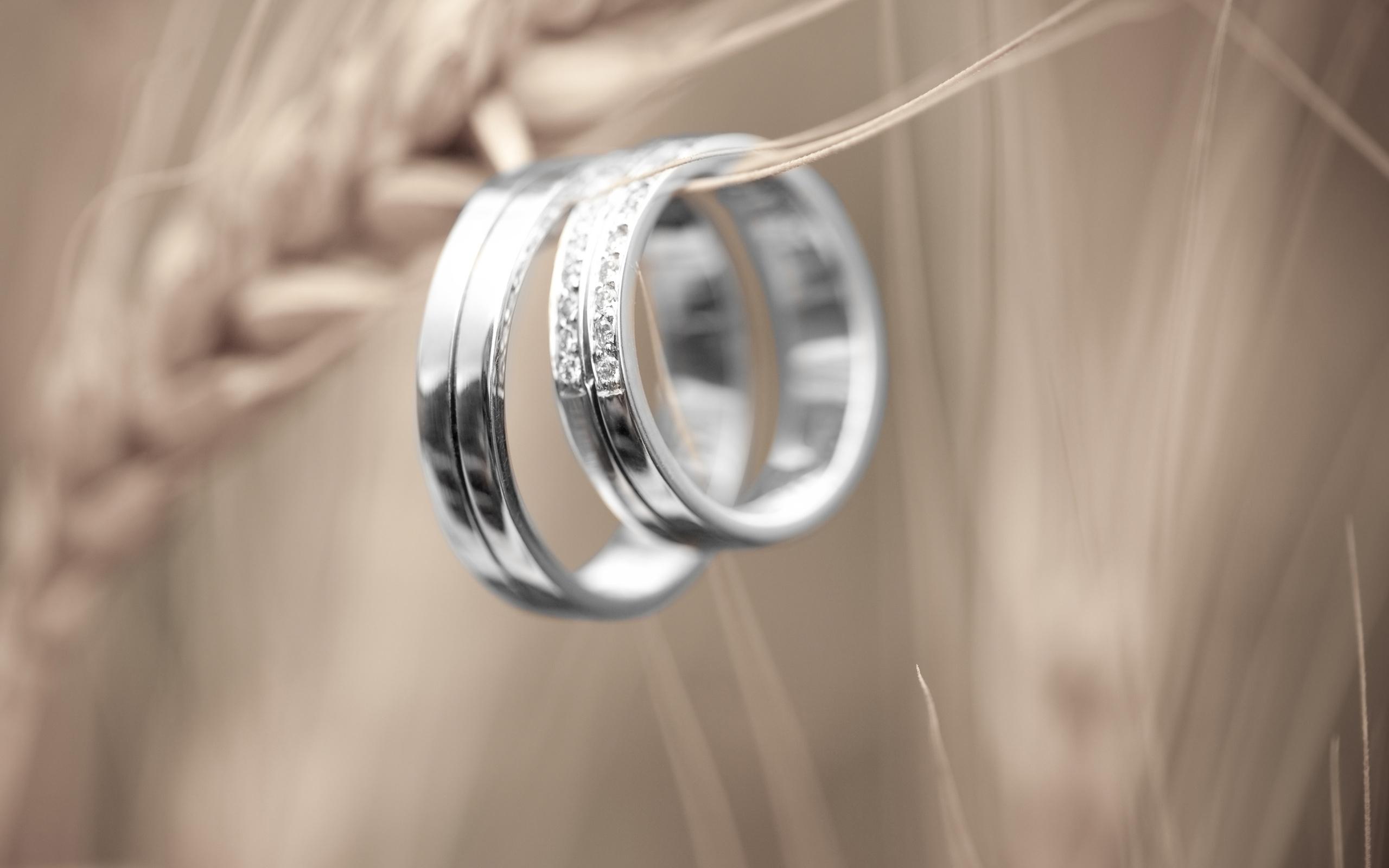 2560x1600 Man Made Jewelry HD Wallpaper