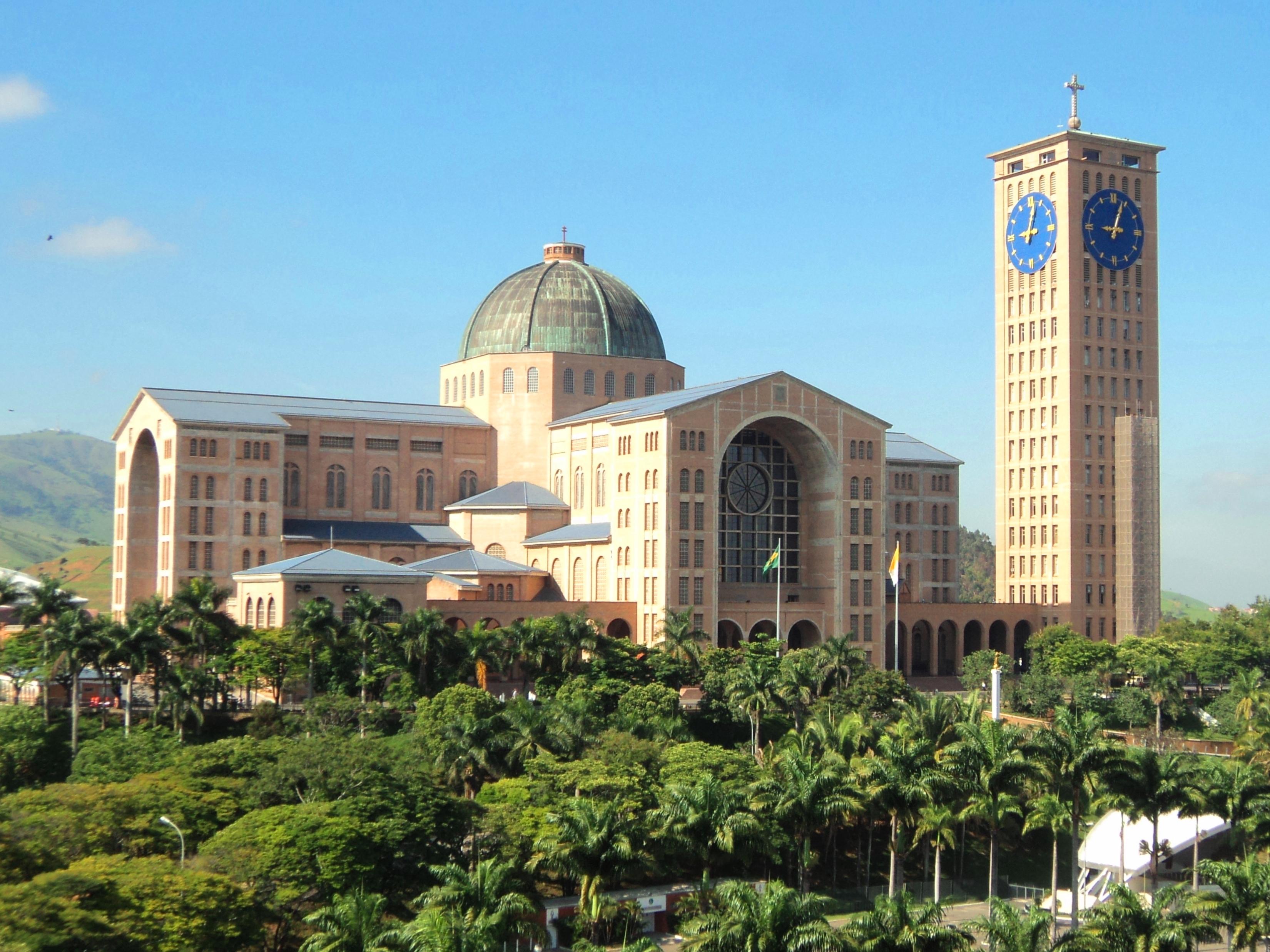 3300x2475 Frente da Basílica de Nossa Senhora Aparecida, Aparecida