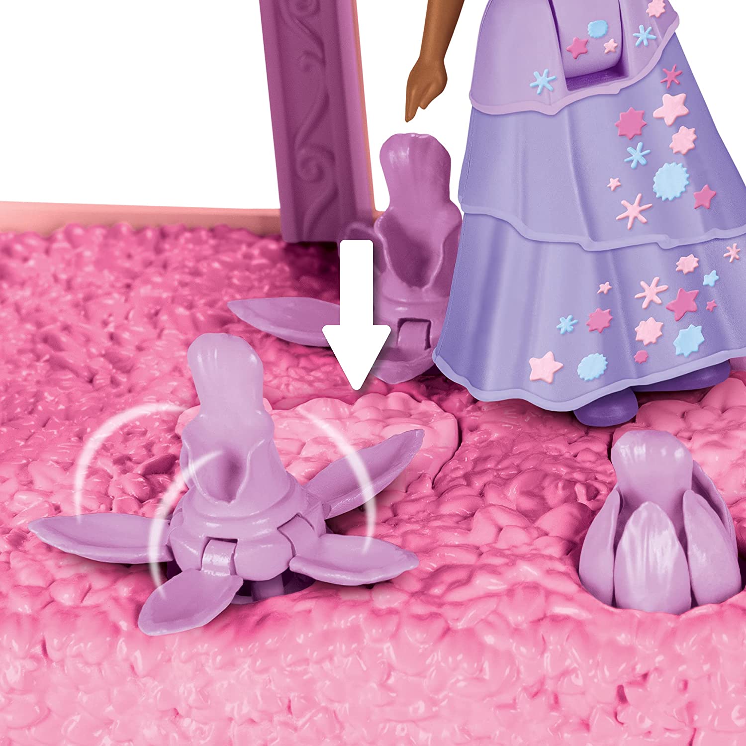 1500x1500 Disney Encanto Isabela's Garden Room Playset Includes Isabela Doll Figure Bloom with Every Step! : Toys & Games