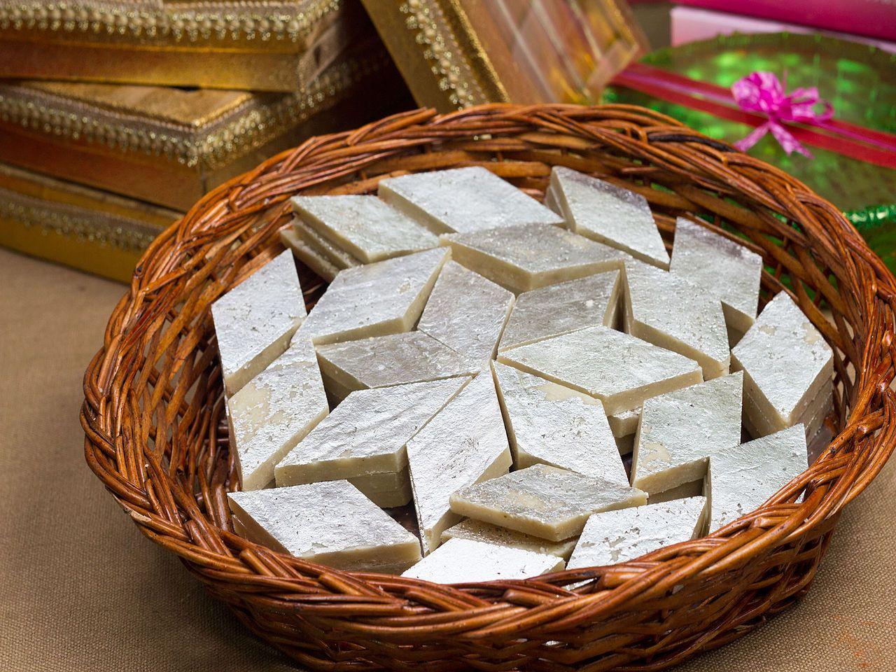 kaju-katli-wallpapers-top-free-kaju-katli-backgrounds-wallpaperaccess