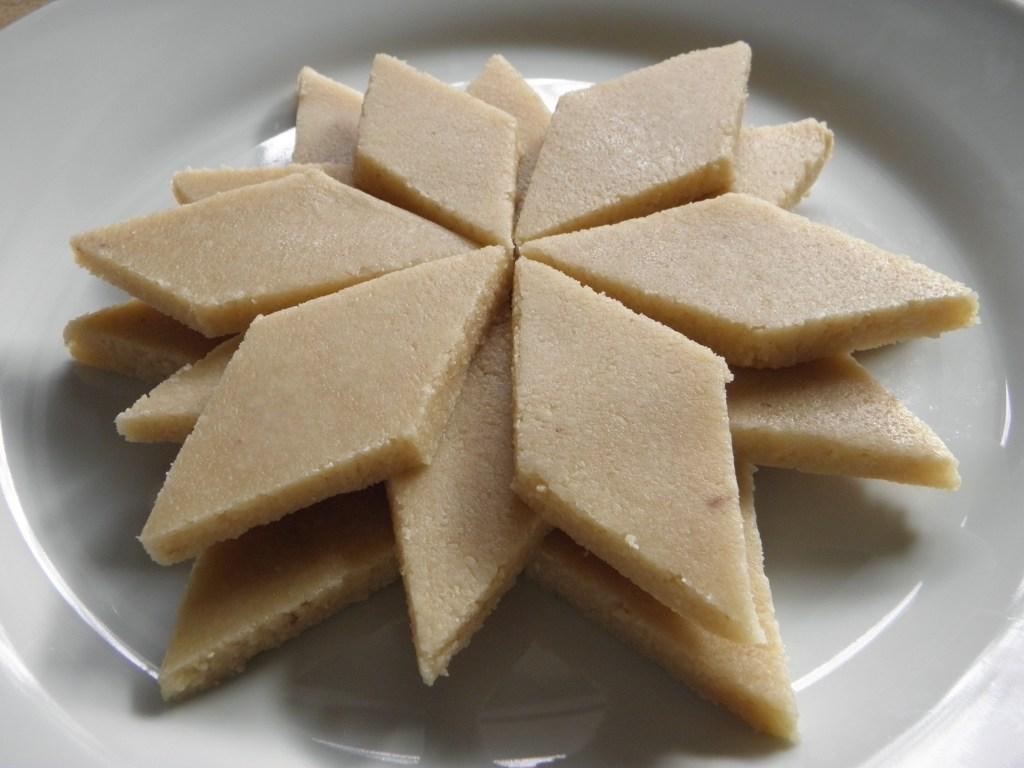 Kaju Katli Wallpapers Top Free Kaju Katli Backgrounds Wallpaperaccess