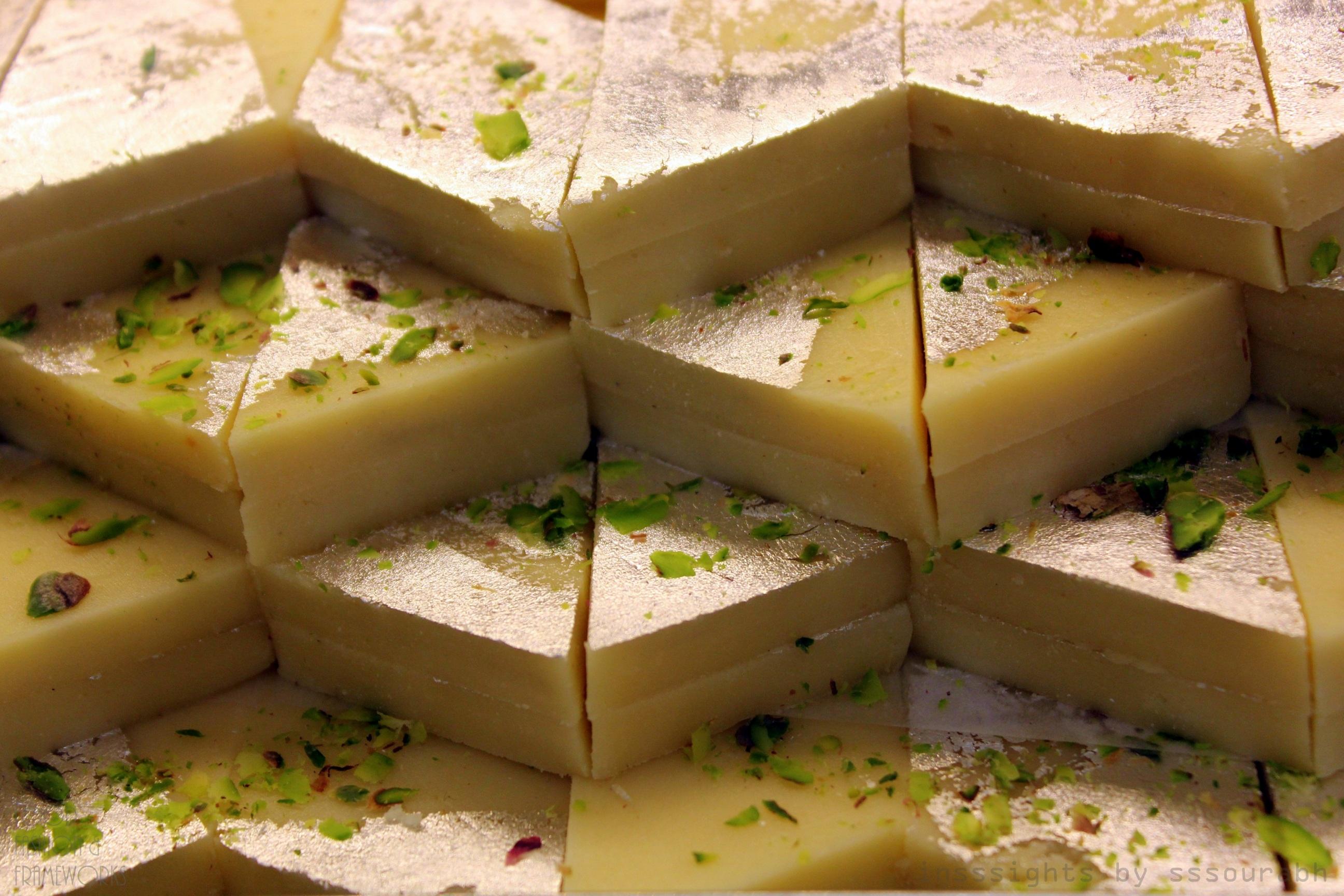 2592x1728 Kaju Pista Barfi