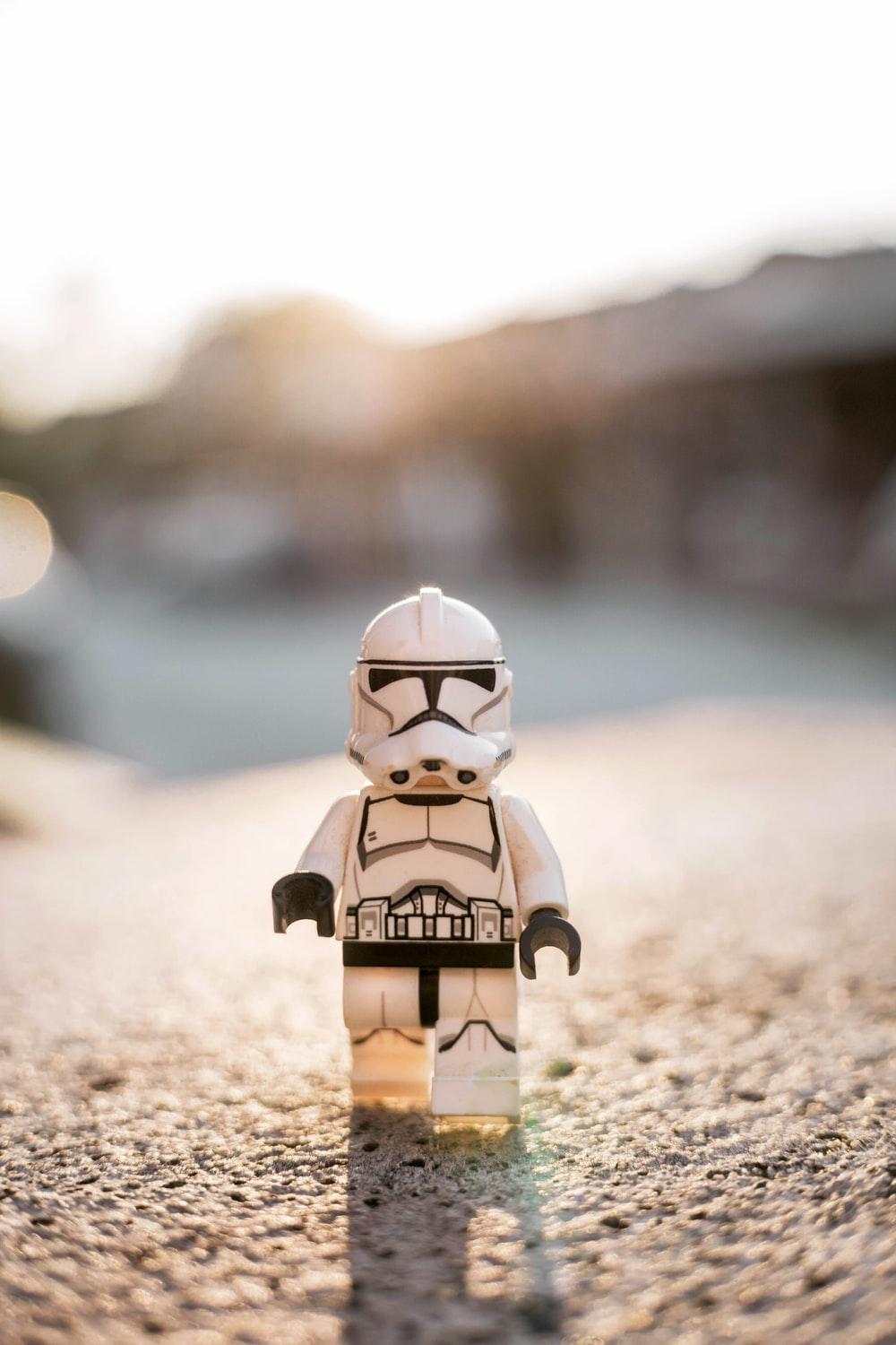 1000x1500 shallow focus photography of Lego minifigure collection photo