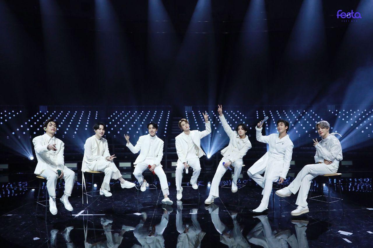 1280x853 BTS desktop wallpaper