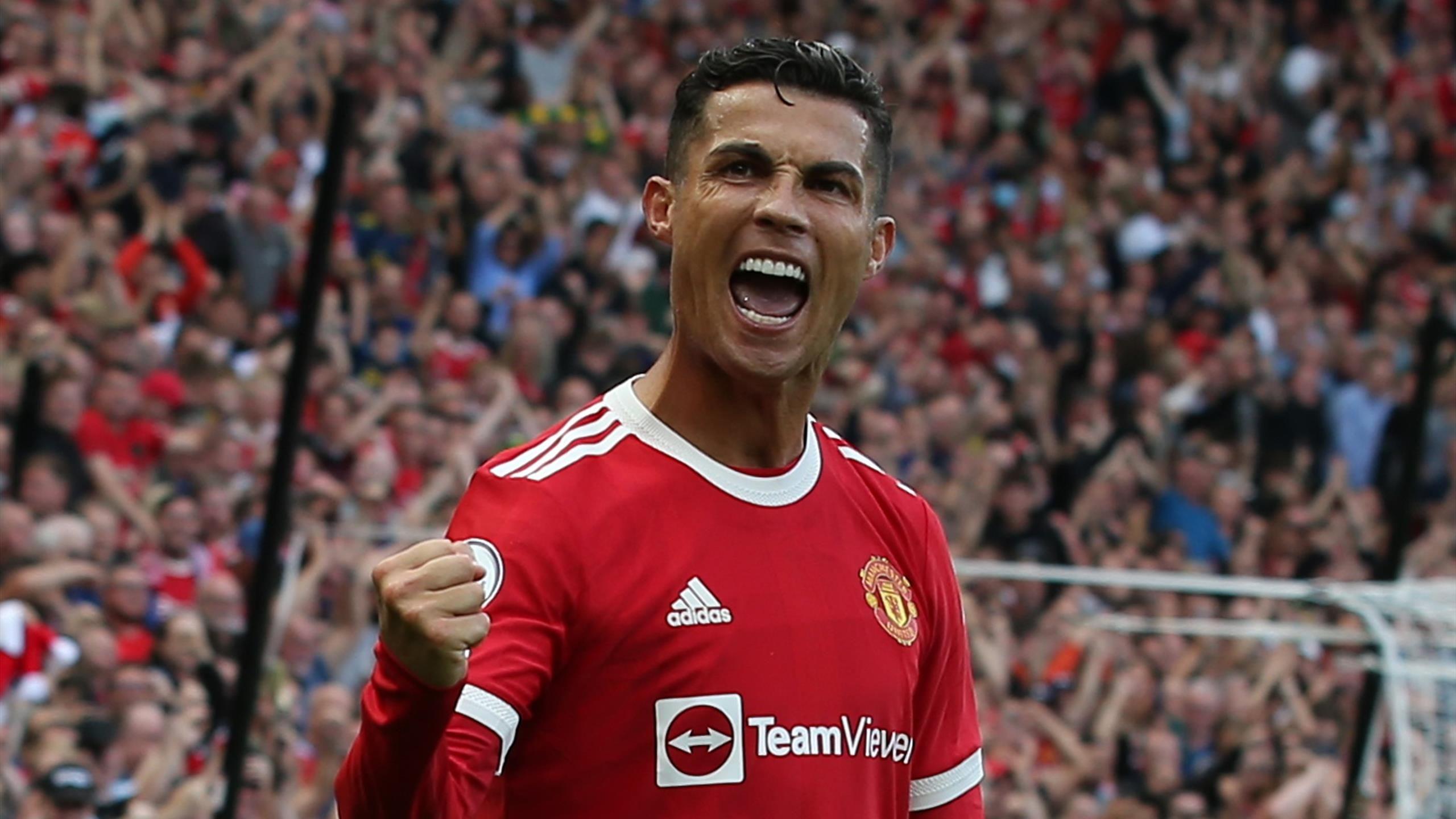 2560x1440 Cristiano Ronaldo strikes twice on return as Manchester United down Newcastle to go top