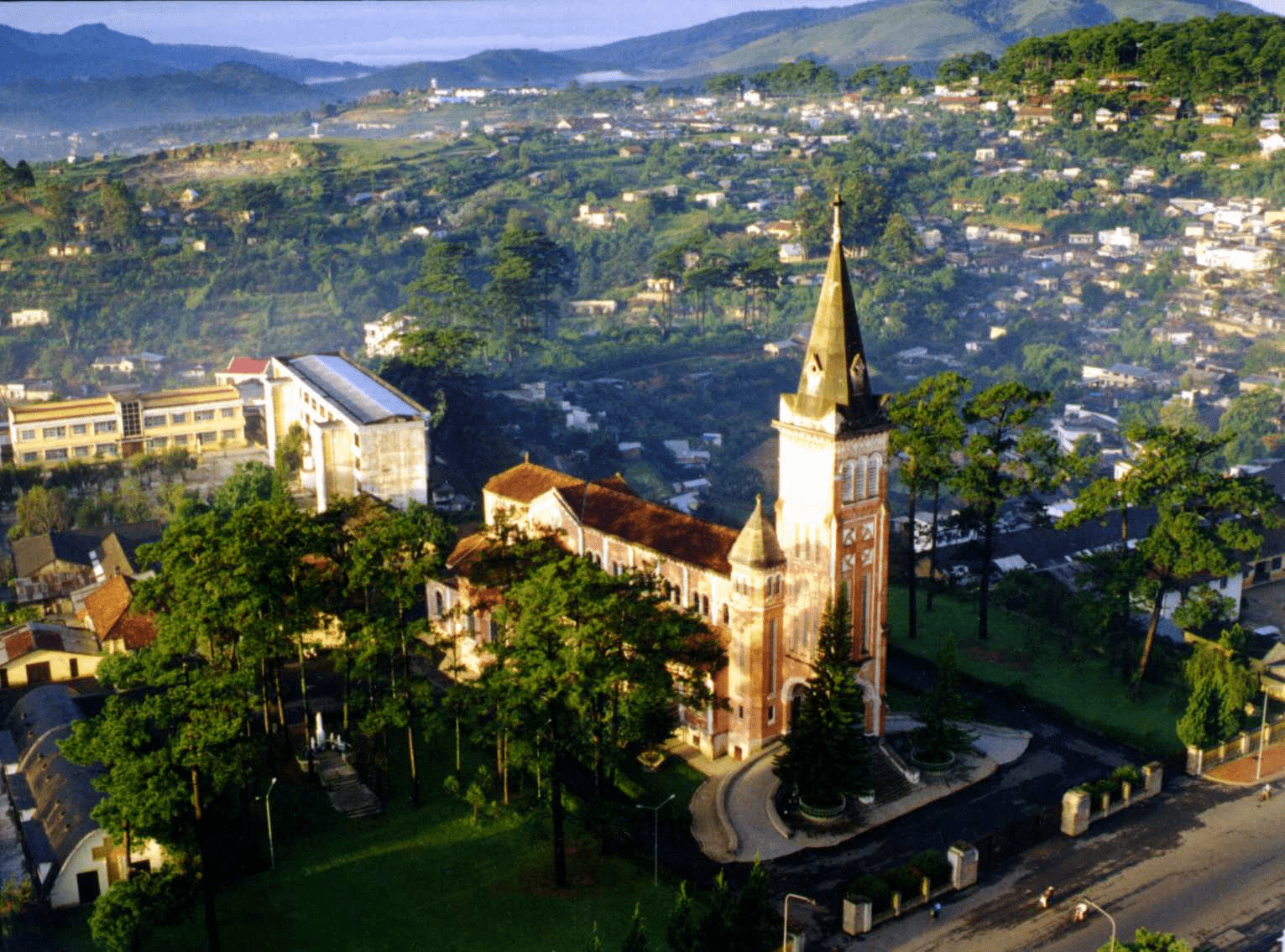 1531x1135 Dalat Hub