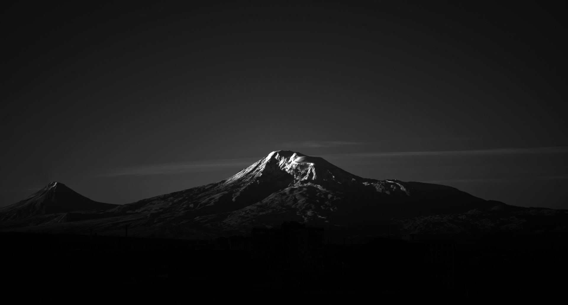 1920x1030 Dark Wallpaper