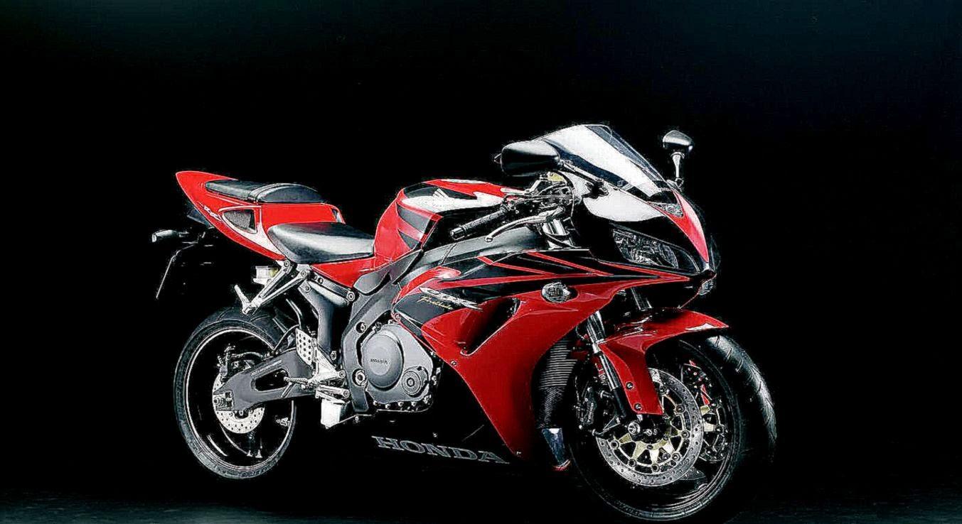 1353x738 Honda Cbr1000rr Fireblade Wallpaper At