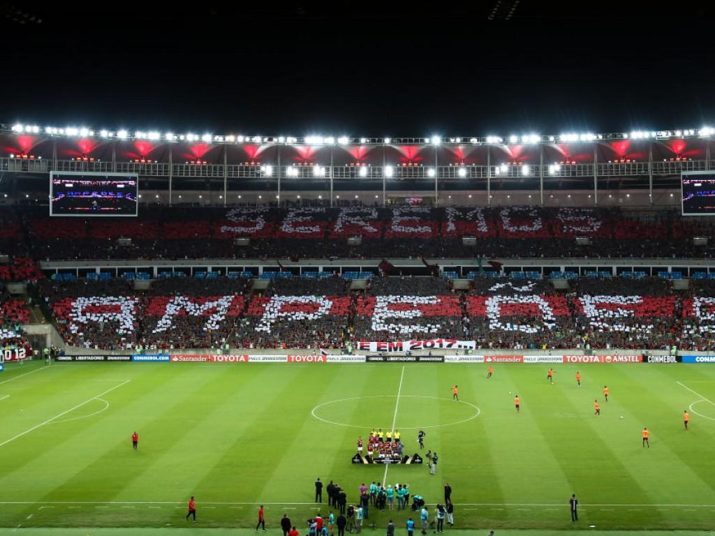 1024x768 Mosaico Imagem Da Torcida Do Flamengo No Maracanã