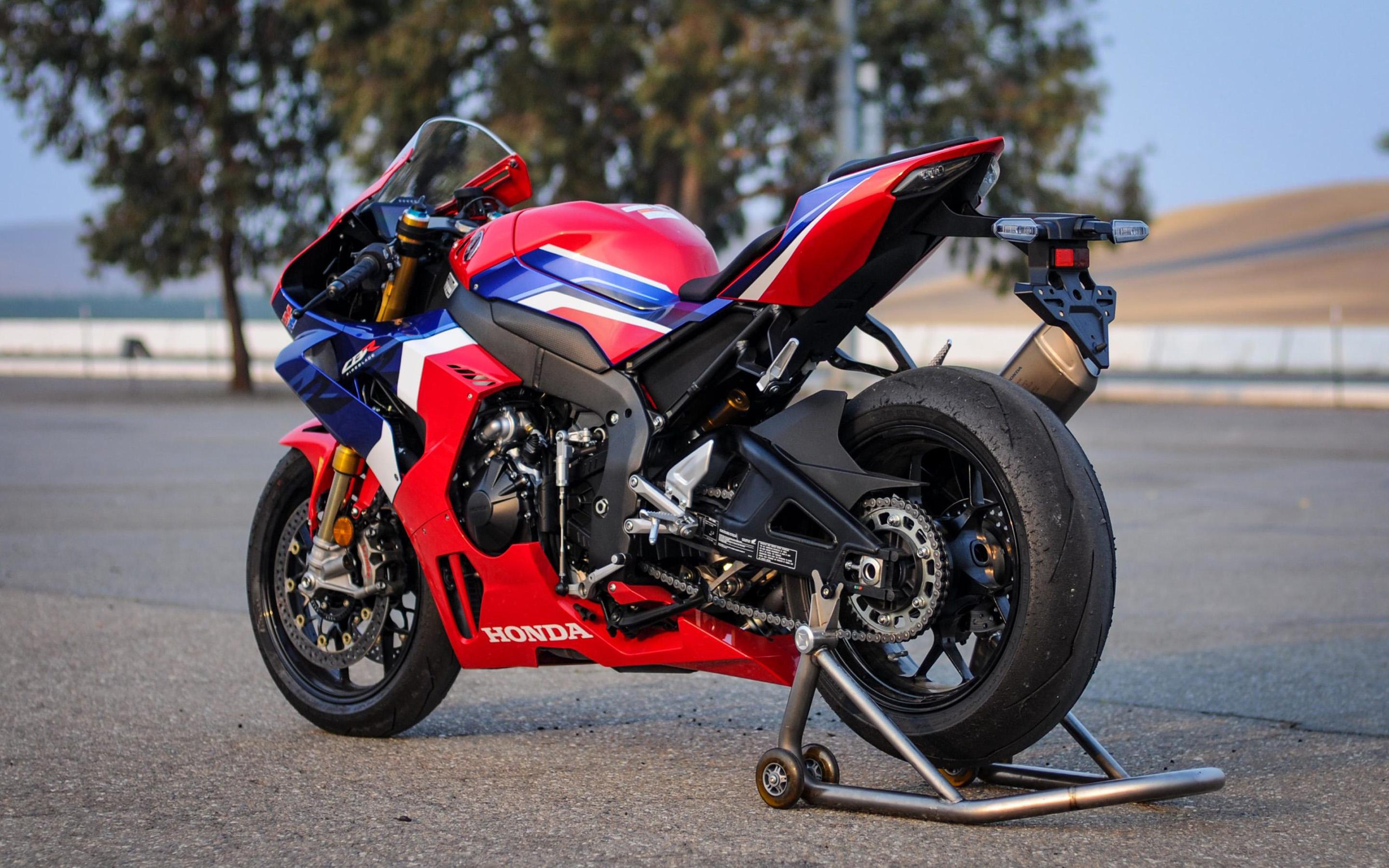 РњРѕС‚РѕС†РёРєР»С‹ РѕР±РѕРё Honda Fireblade