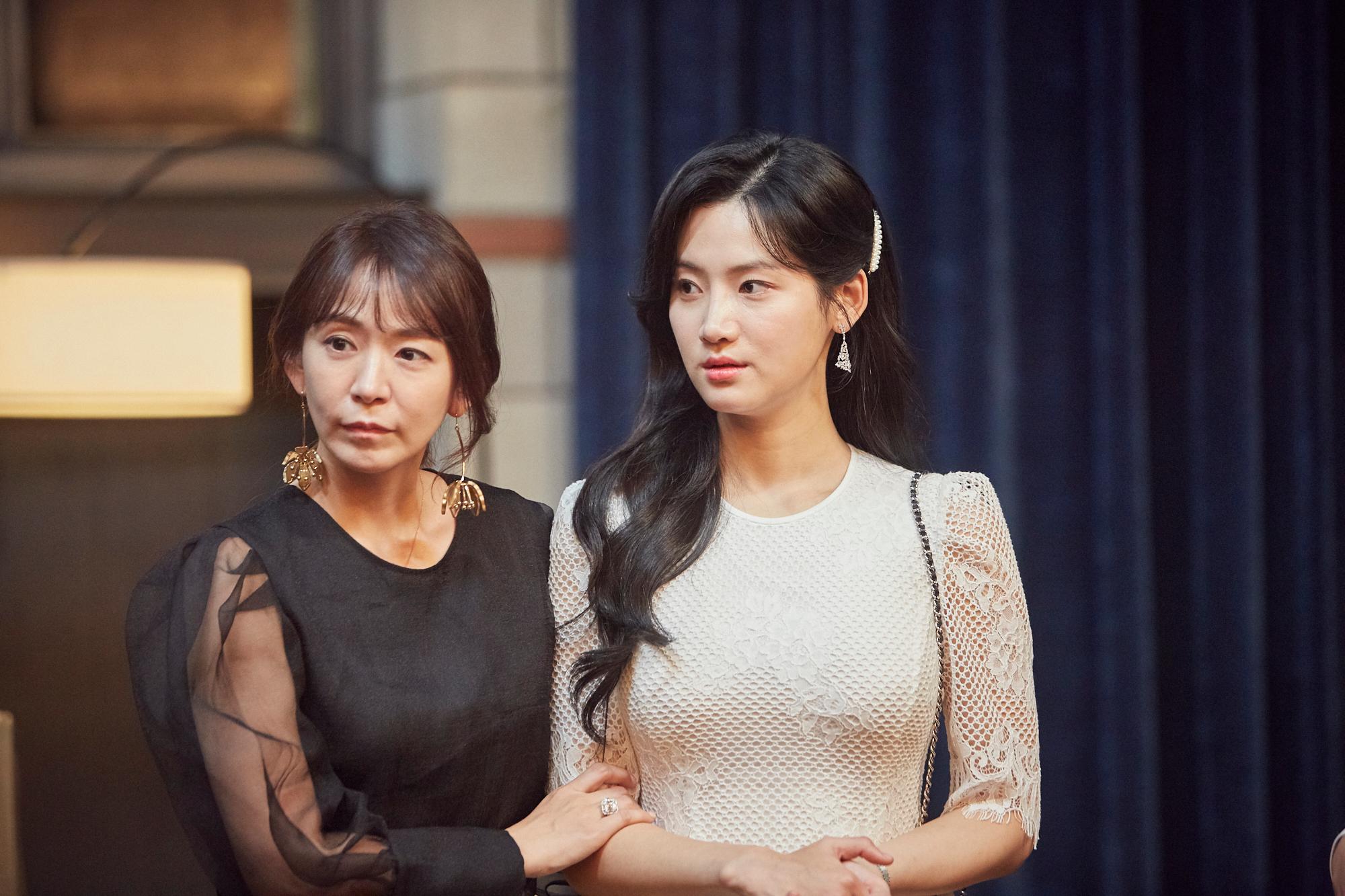 2000x1333 Park Joo Hyun In 'Extracurricular': See Who Viewers Are Raving About