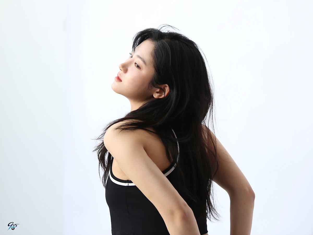1200x900 Park JuHyun For VOGUE Korea Magazine April Issue (+Behind Shooting Scene)
