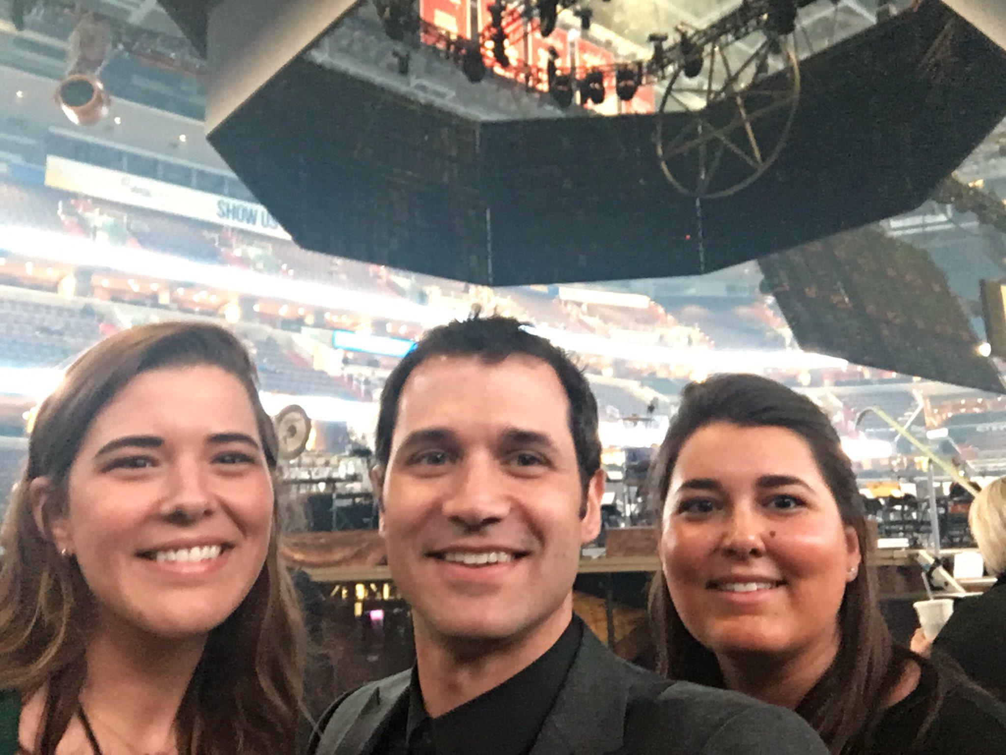 2048x1536 Ramin Djawadi reunion at the DC #GameofThronesLive show. #GameofThrones #MusicIsComing