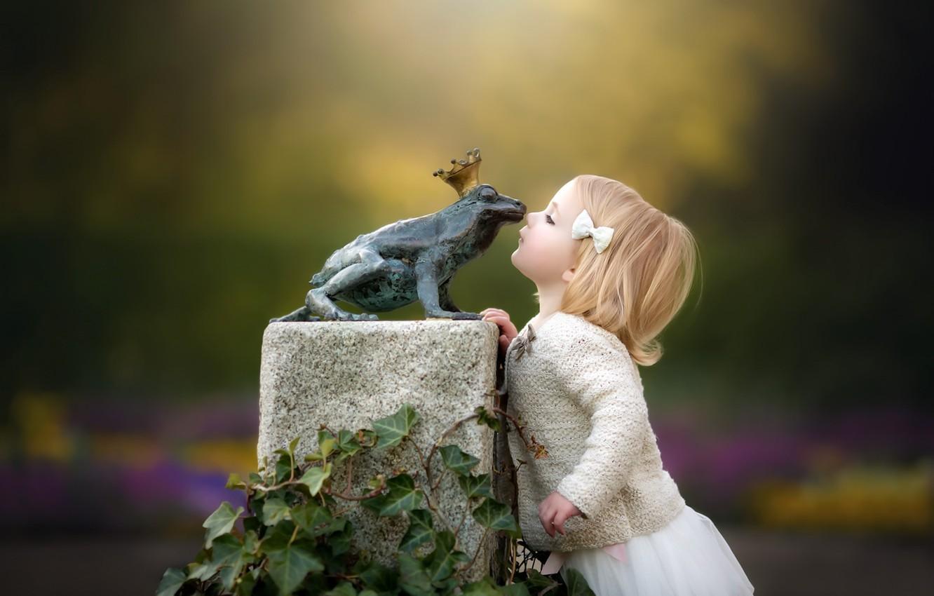 1332x850 Wallpaper background, frog, girl image for desktop, section настроения
