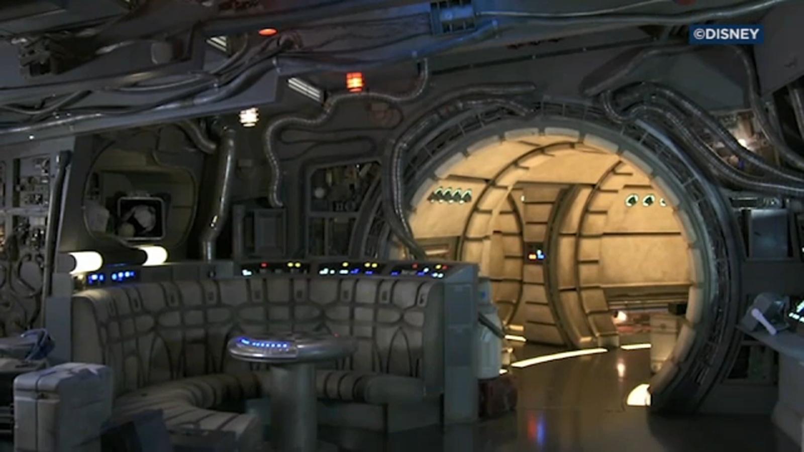 1600x900 Star Wars Land: Reservations available for Oga's Cantina at Disneyland's Star Wars: Galaxy Edge New York