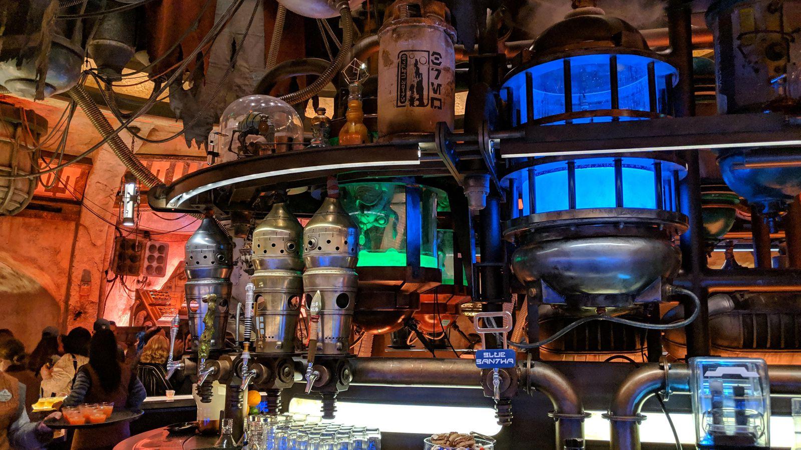 1600x900 Star Wars Land Ogas Cantina. Pirates & Princesses