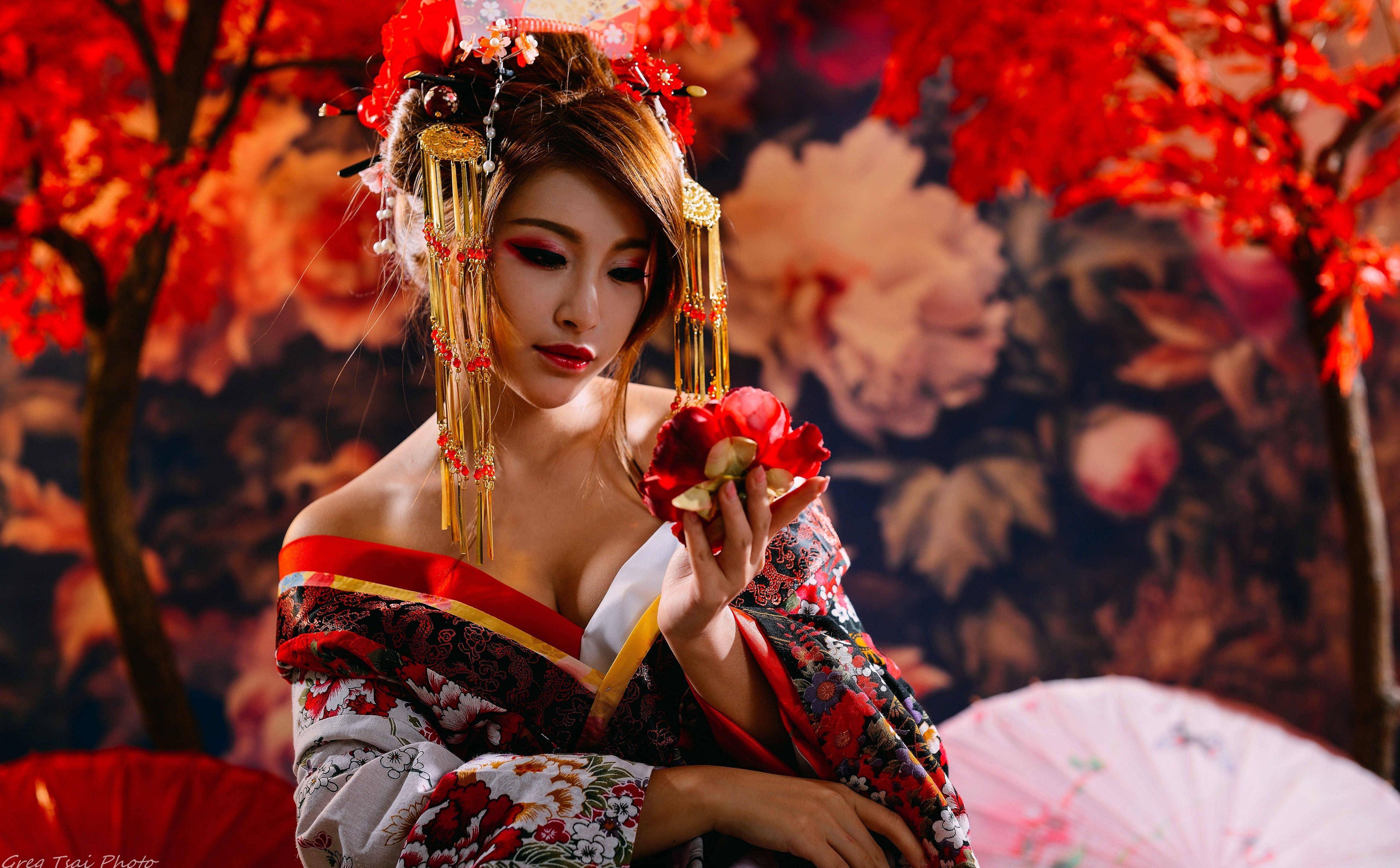 5120x3173 Japanese Woman, women's white, red, and yellow floral kimono dress #Girls #Flower #Girl #Beautiful #People #Woman #Japan #Ja. Japanese women, Women, Floral kimono