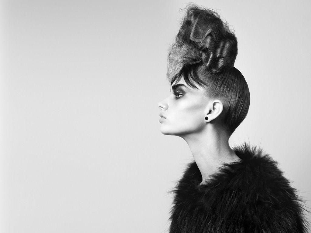 1024x768 VOGUE Wallpaper