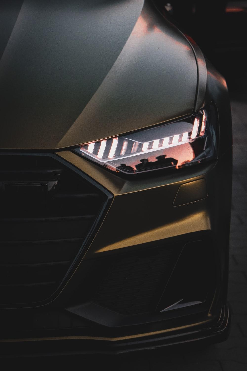 1000x1500 black and silver car grill photo