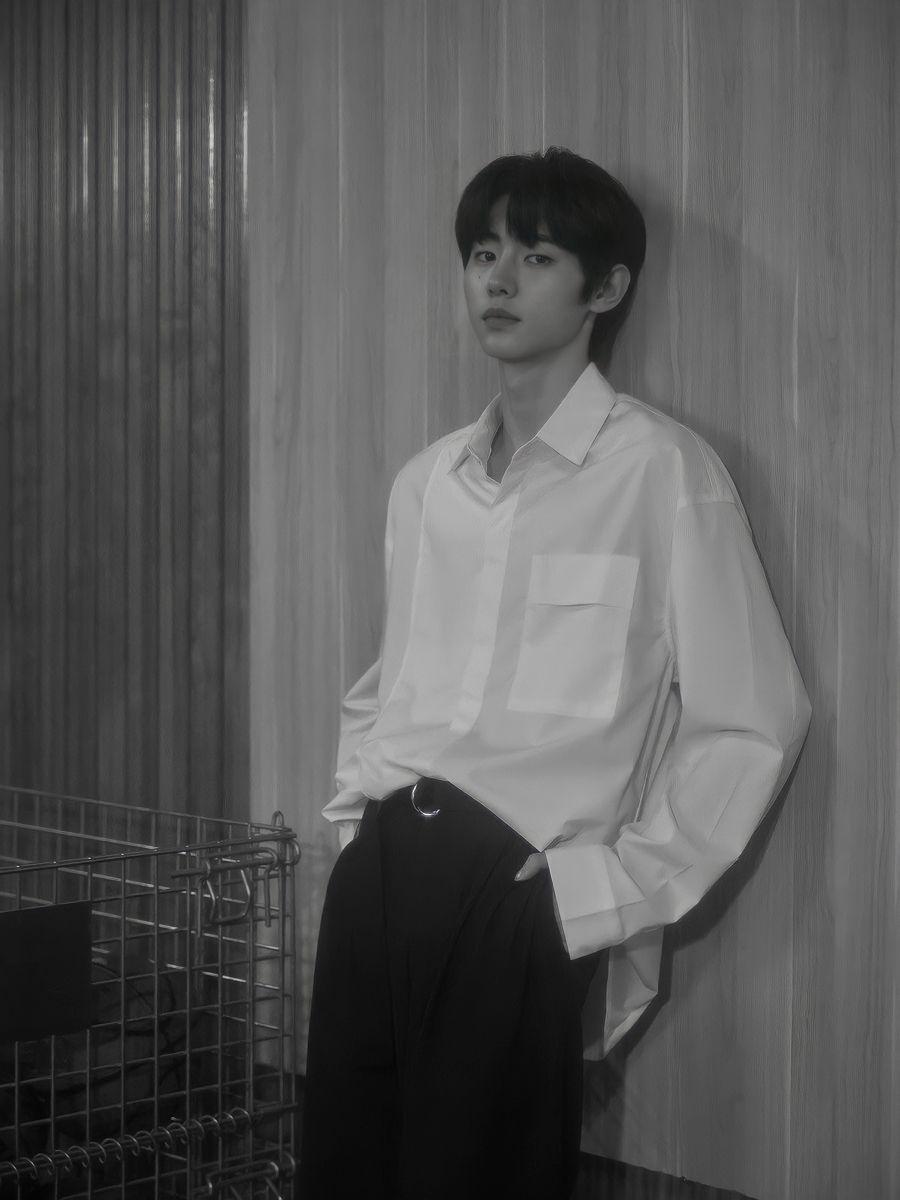 900x1200 Sunghoon