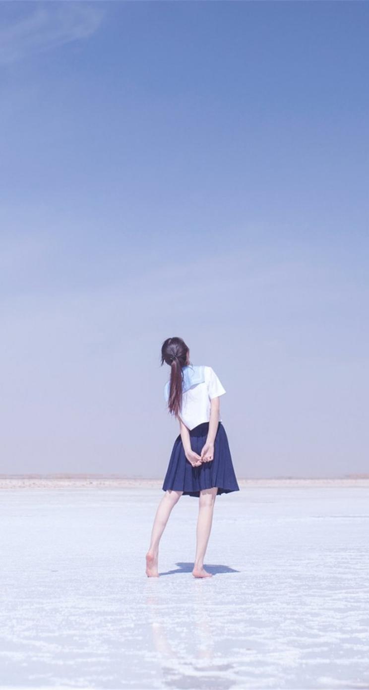 744x1392 Aesthetics Girl Wallpaper For iPhone