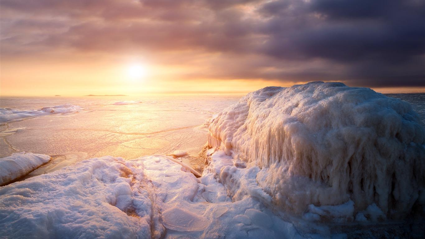 1366x768 Cold Winter Freeze Coast Beach Sunset