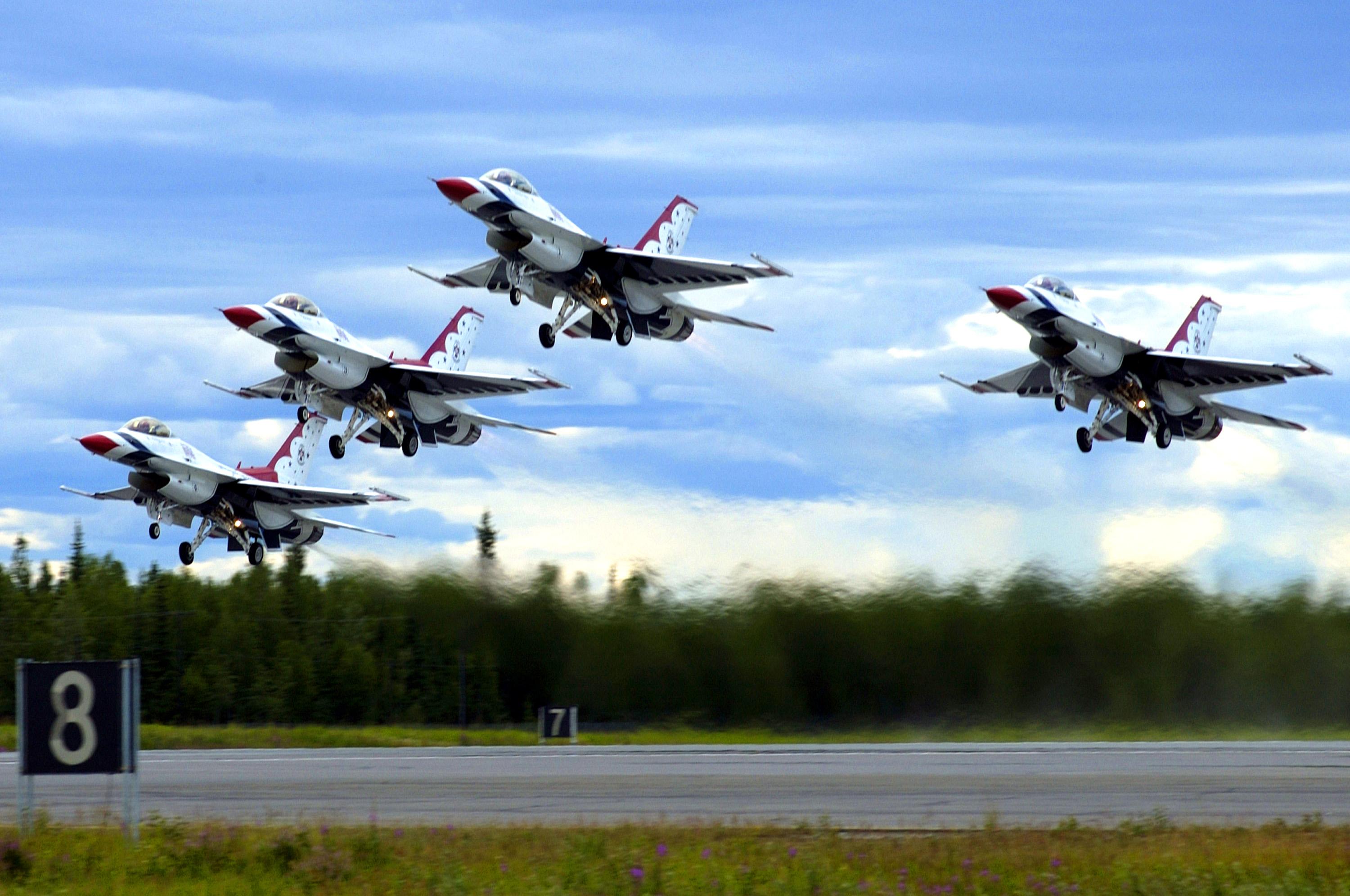 3000x1992 USAF Thunderbirds to resume limited training flights > Air Combat Command > News