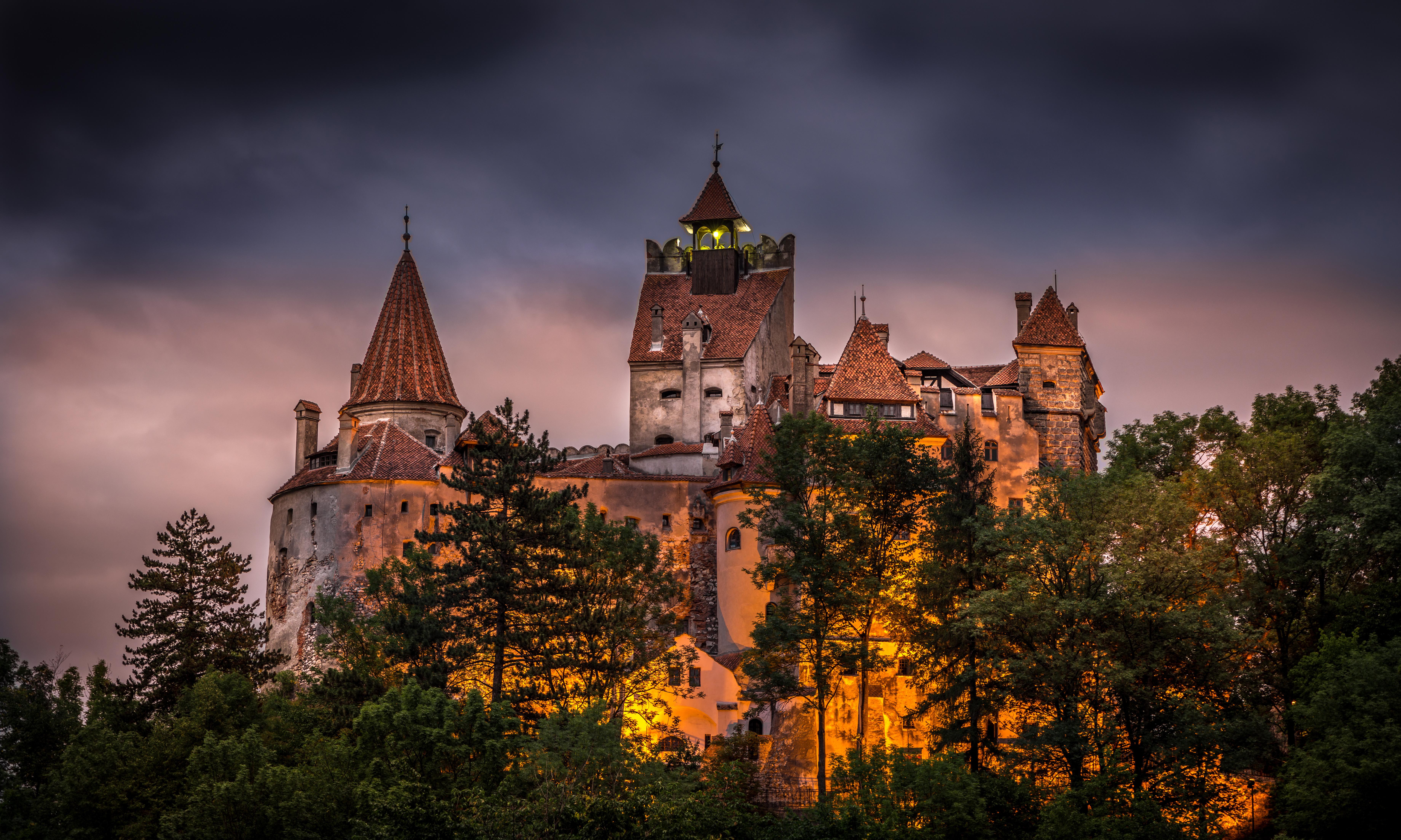 Romanian Castle Wallpapers - Top Free Romanian Castle Backgrounds -  WallpaperAccess
