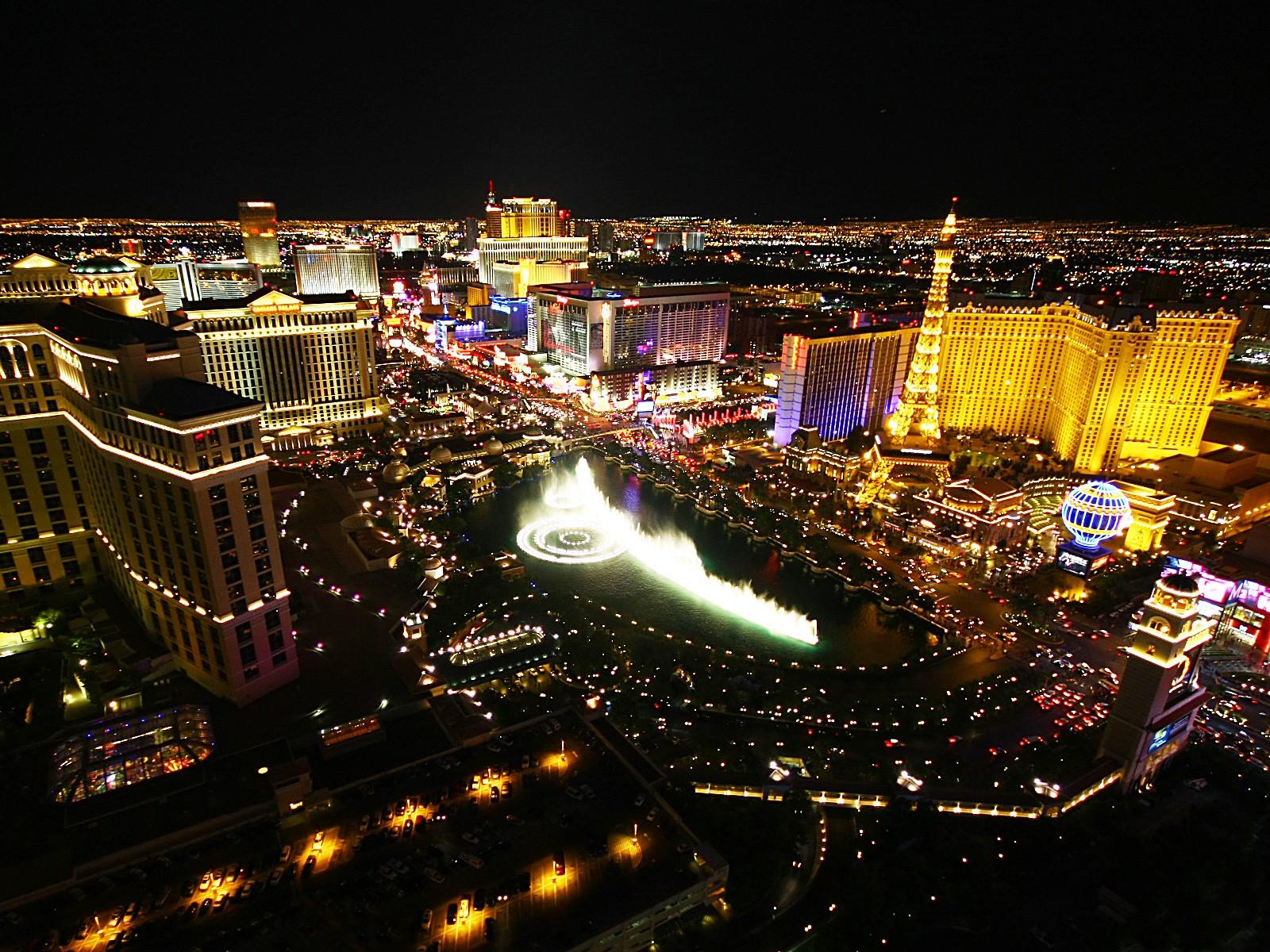 1600x1200 Las Vegas Strip New Year HD Wallpaper HD Background Strip Background