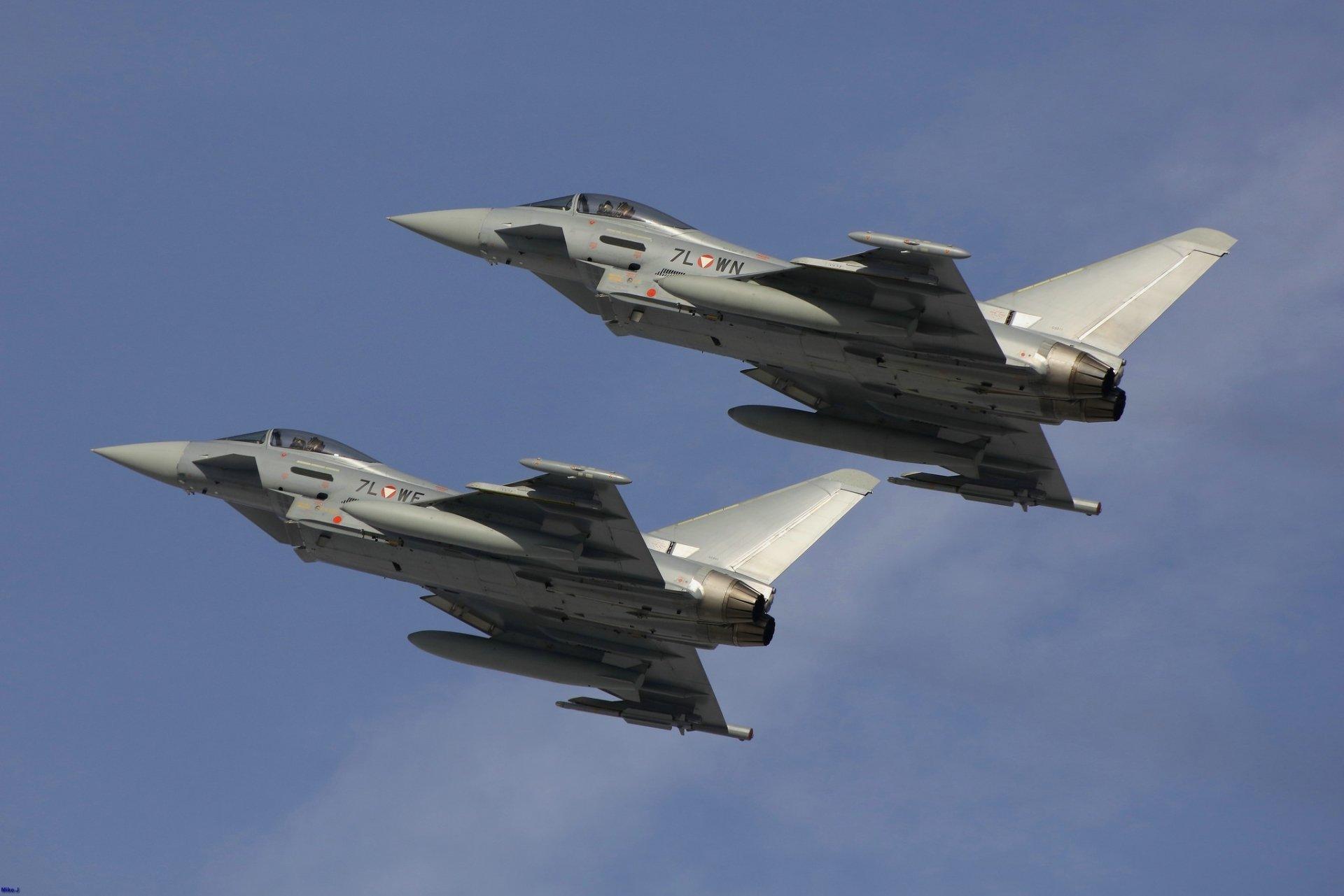 1920x1281 Eurofighter Typhoon Jet Fighter Wallpaper